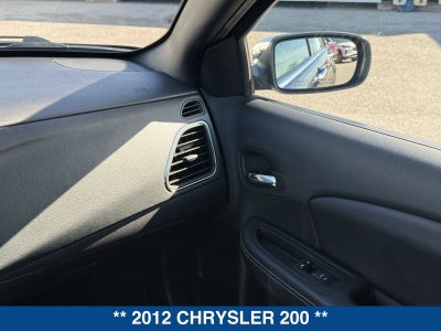 2012 Chrysler 200 Limited