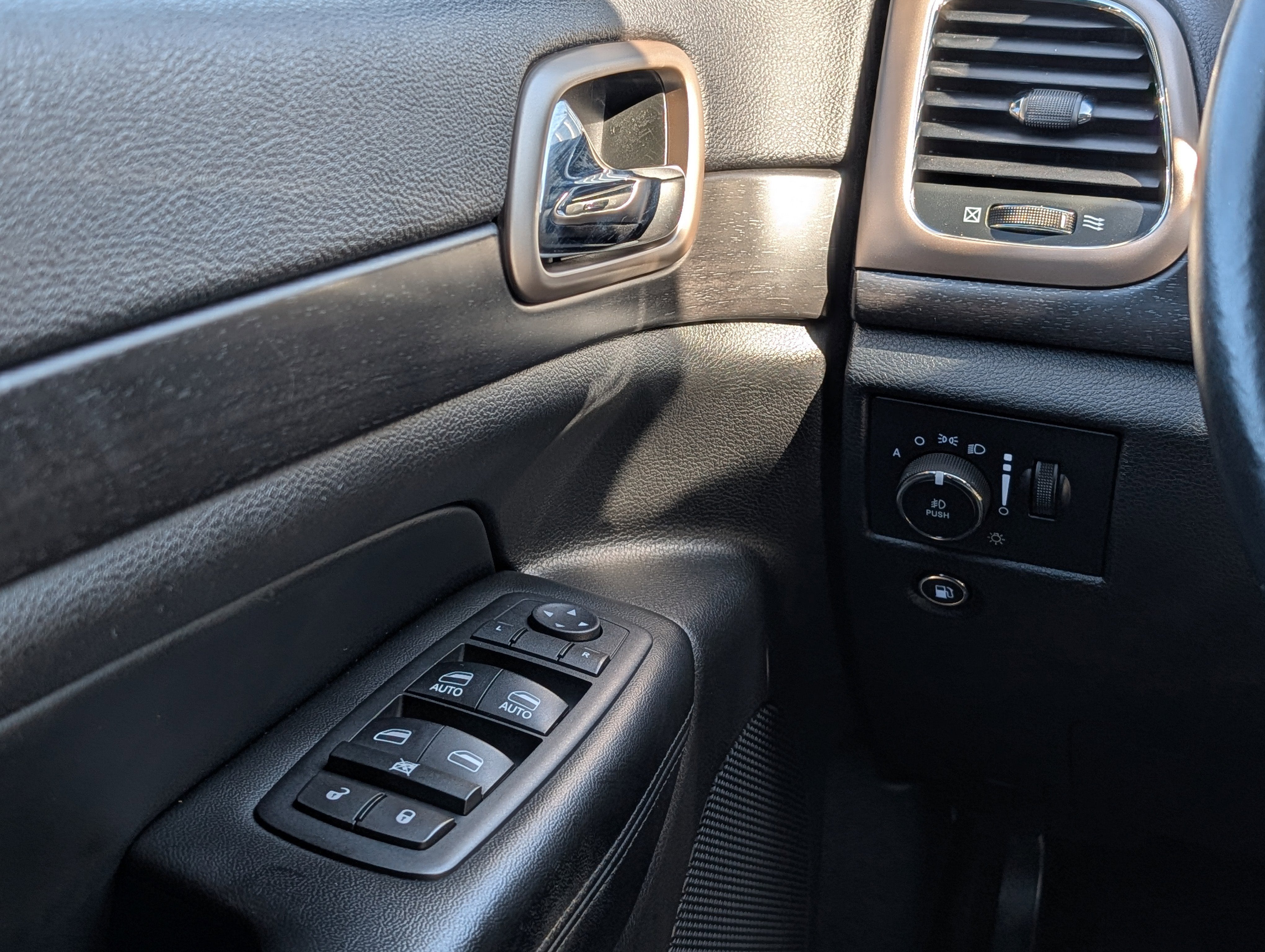 2017 Jeep Grand Cherokee Laredo