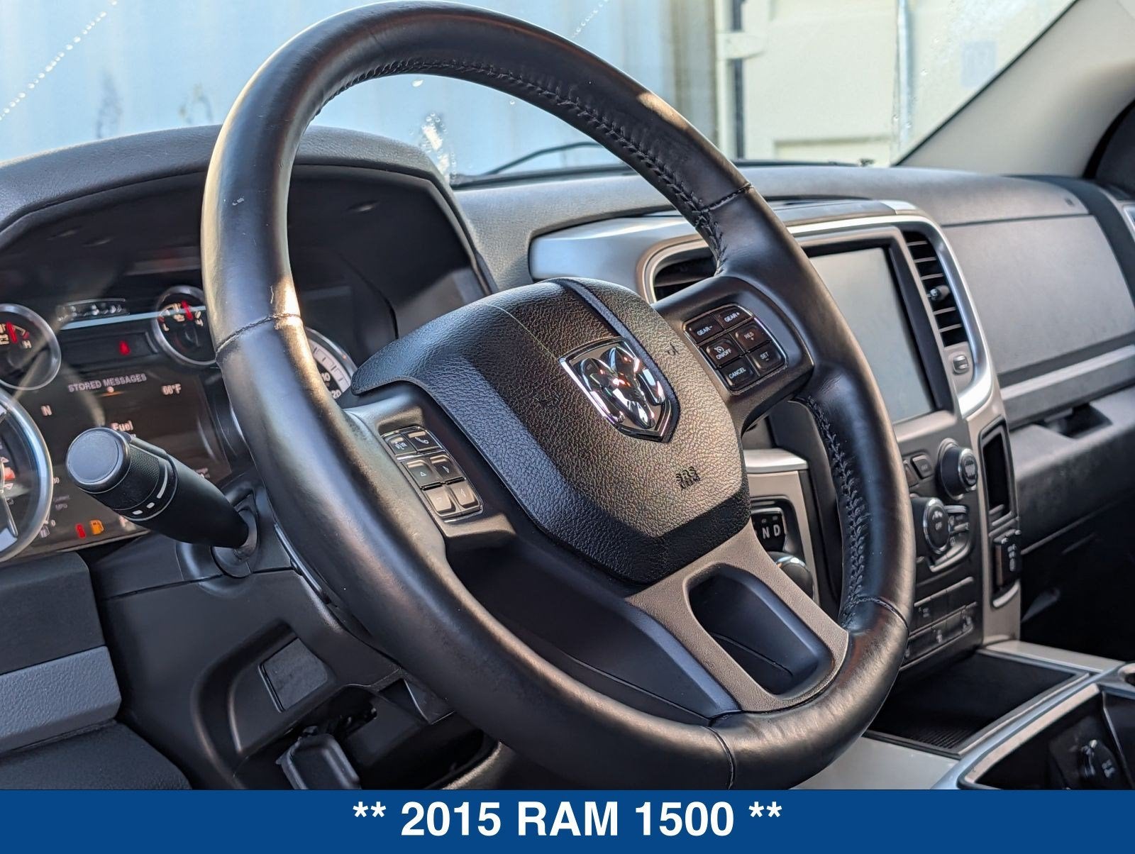 2015 RAM 1500 SLT