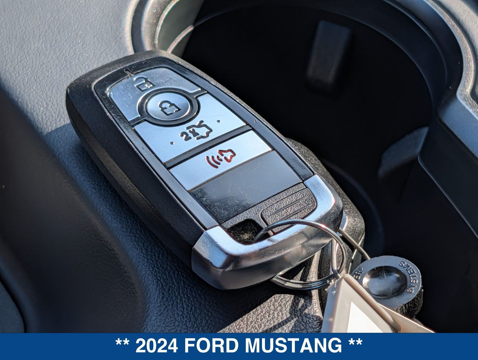 2024 Ford Mustang Dark Horse