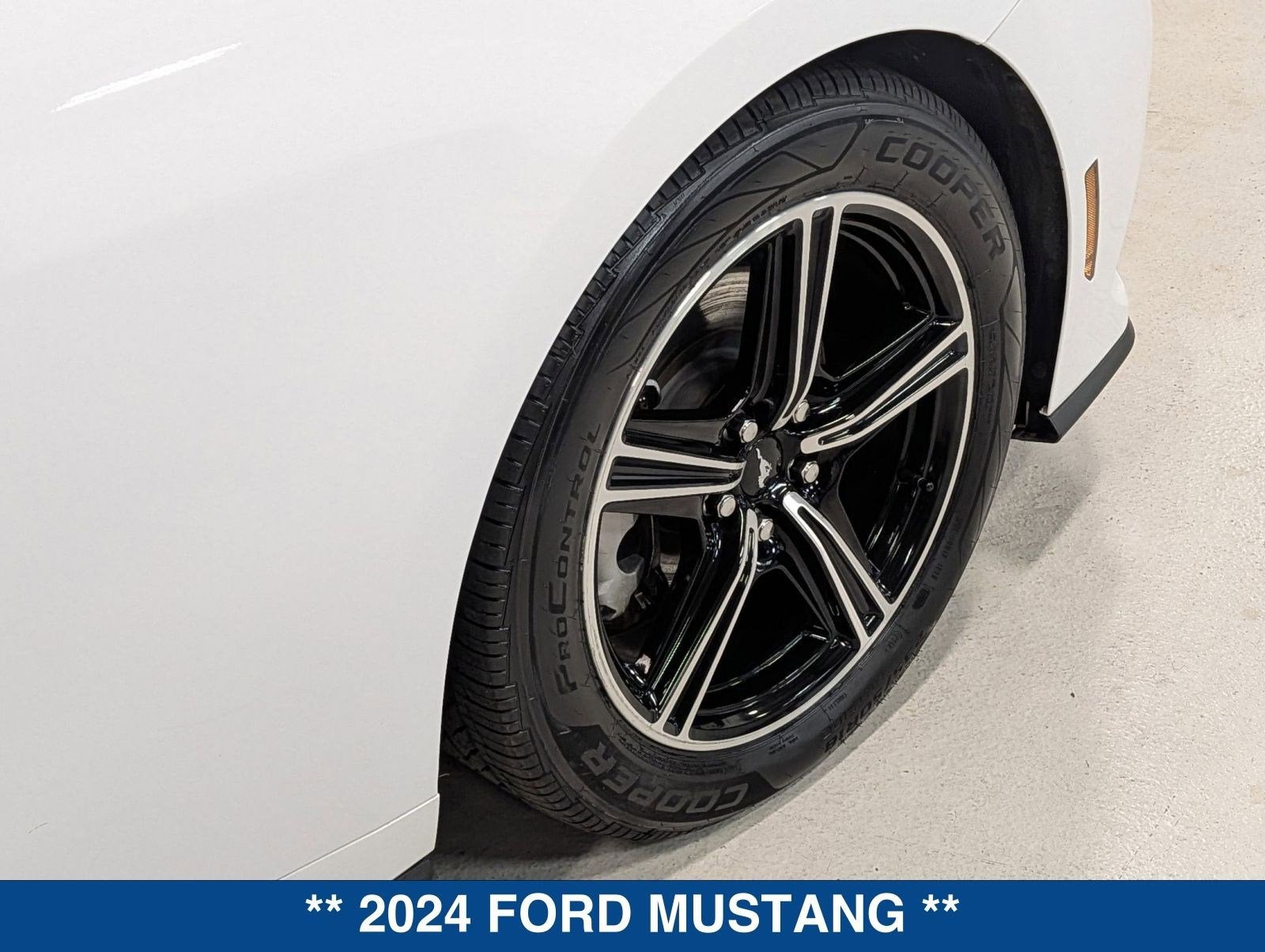 2024 Ford Mustang EcoBoost Premium