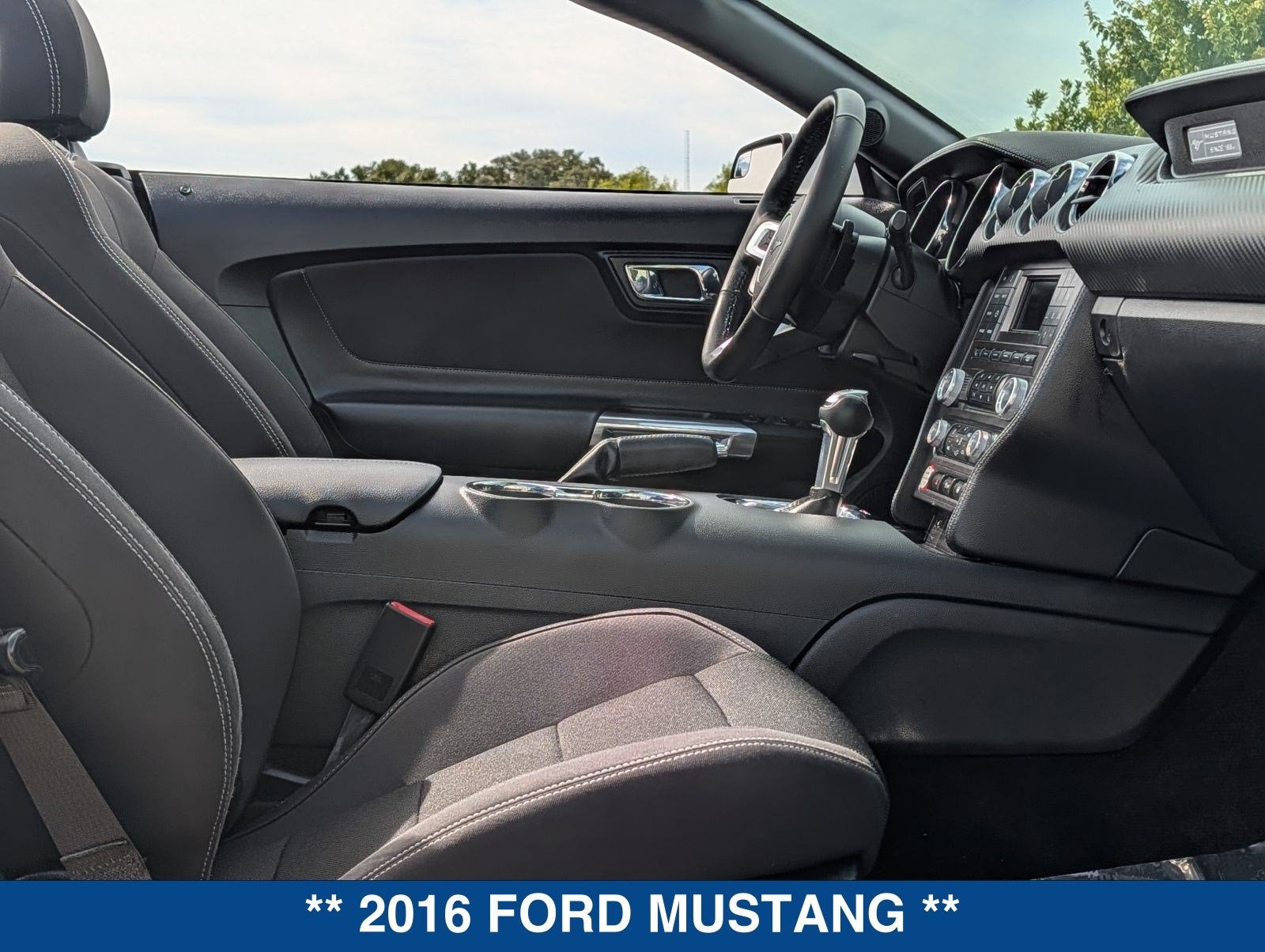 2016 Ford Mustang V6