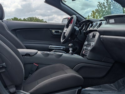 2017 Ford Mustang V6