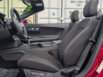 2017 Ford Mustang V6