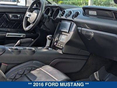 2016 Ford Mustang V6