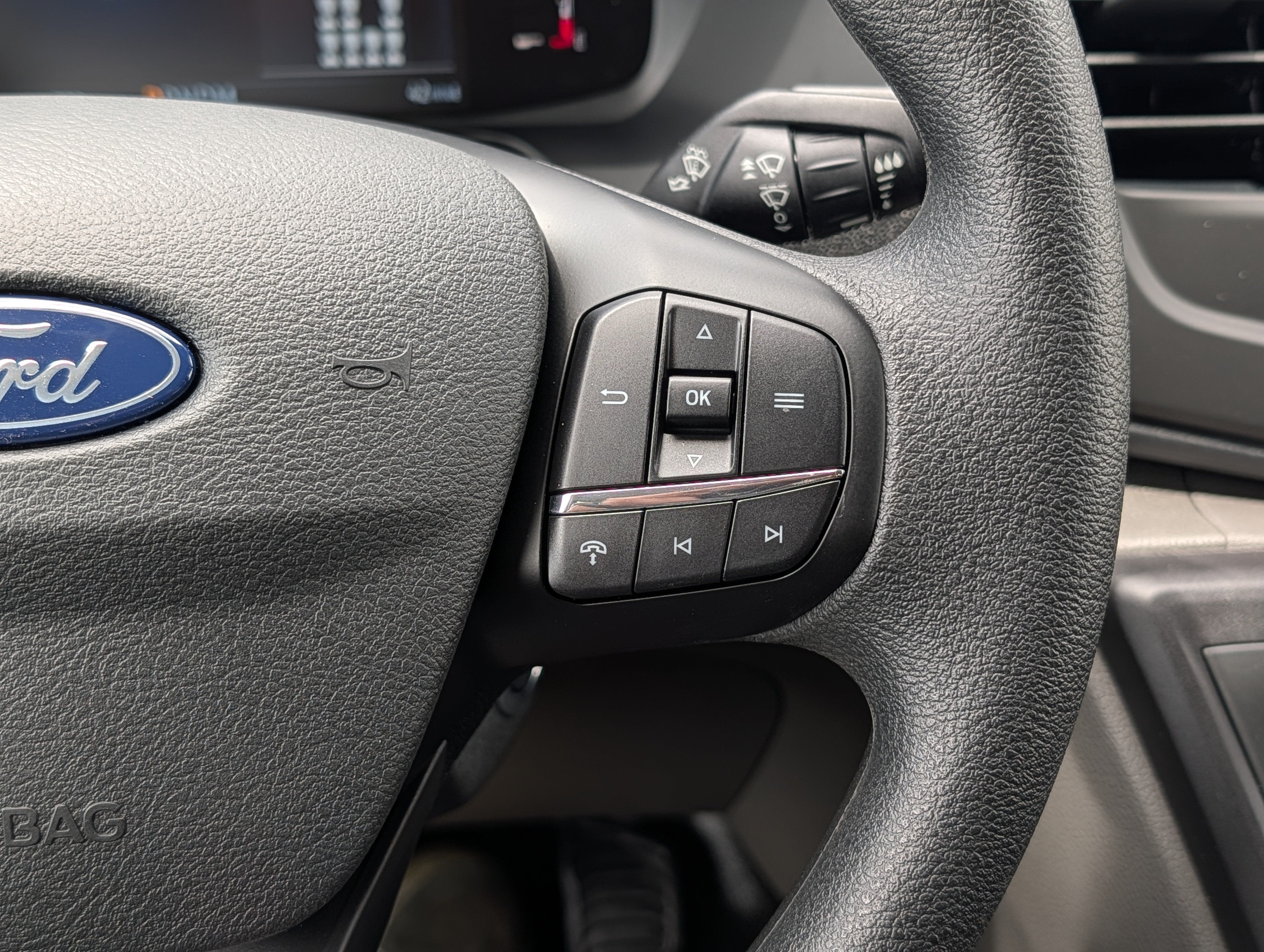 2026 Ford Transit Passenger Wagon Base