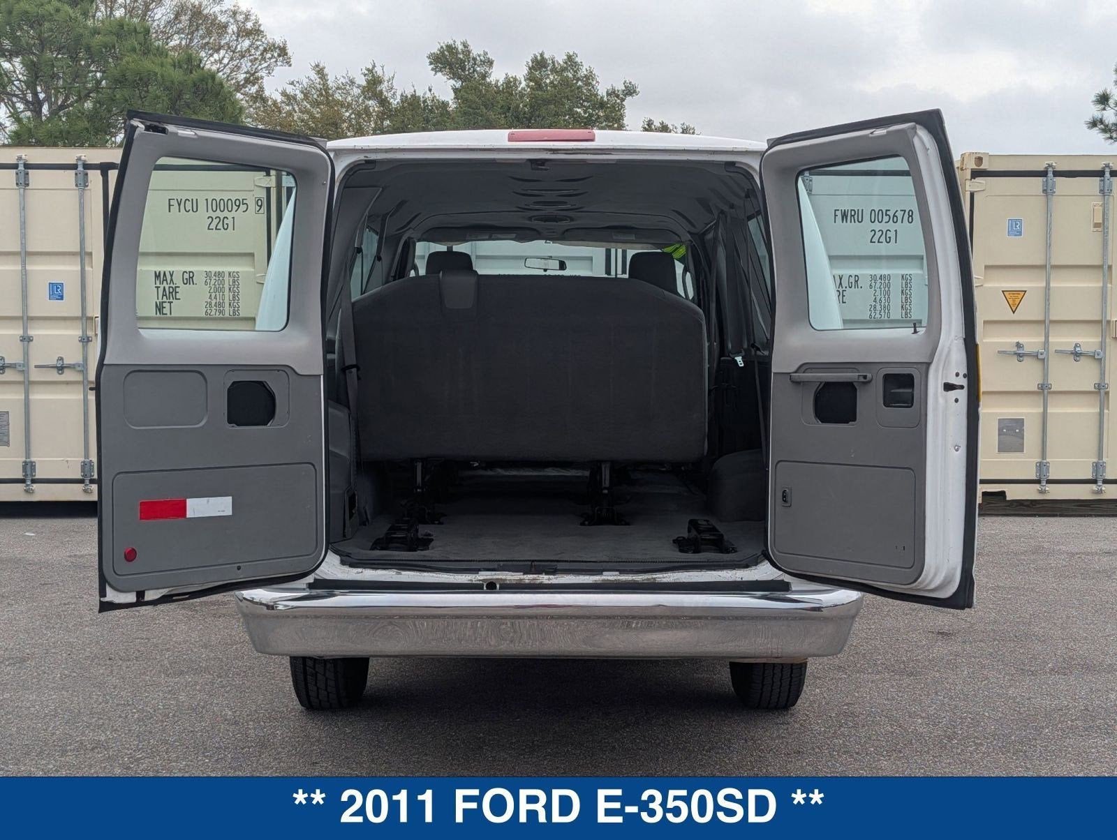 2011 Ford Econoline 350 Super Duty XLT