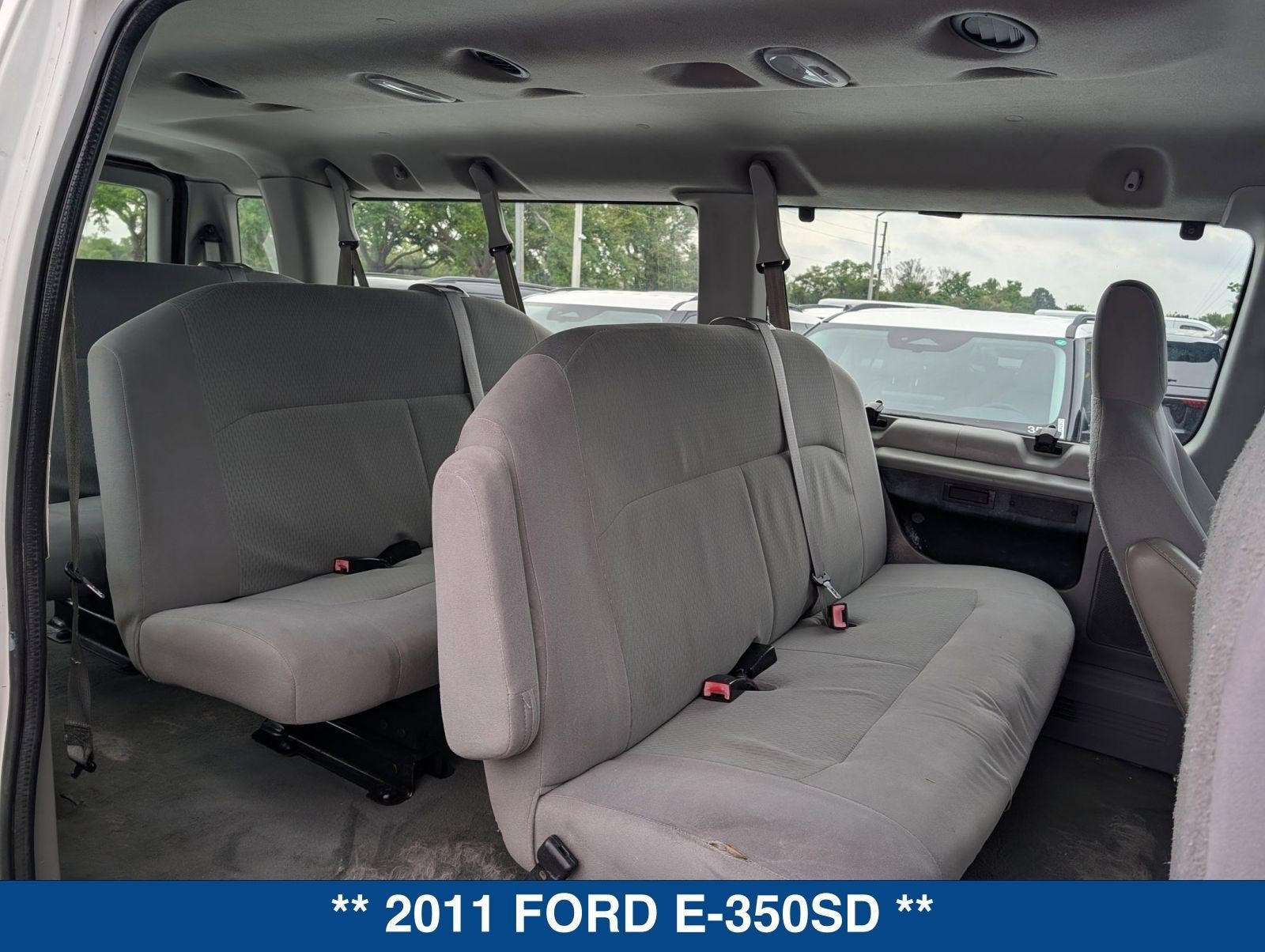 2011 Ford Econoline 350 Super Duty XLT