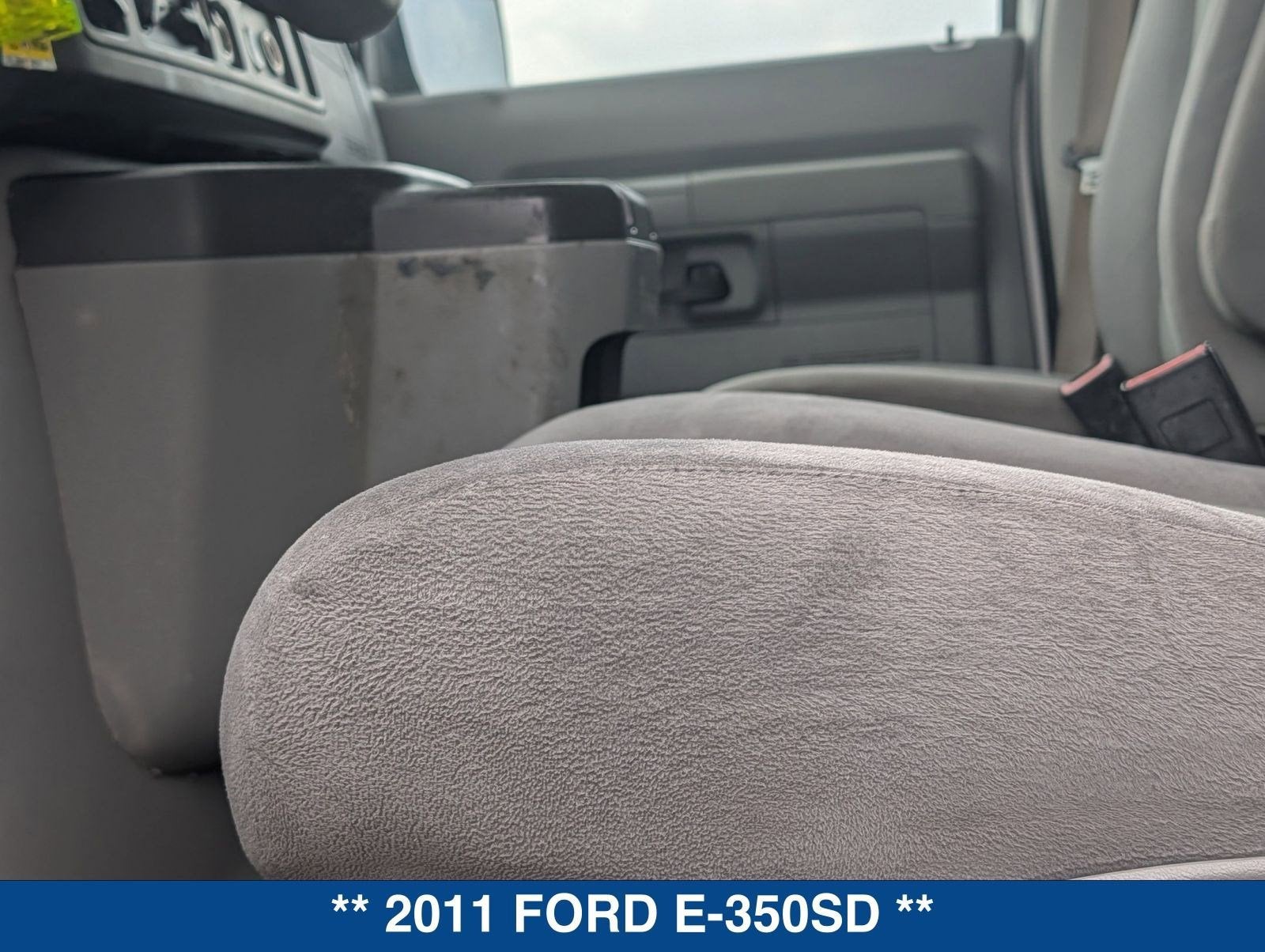 2011 Ford Econoline 350 Super Duty XLT