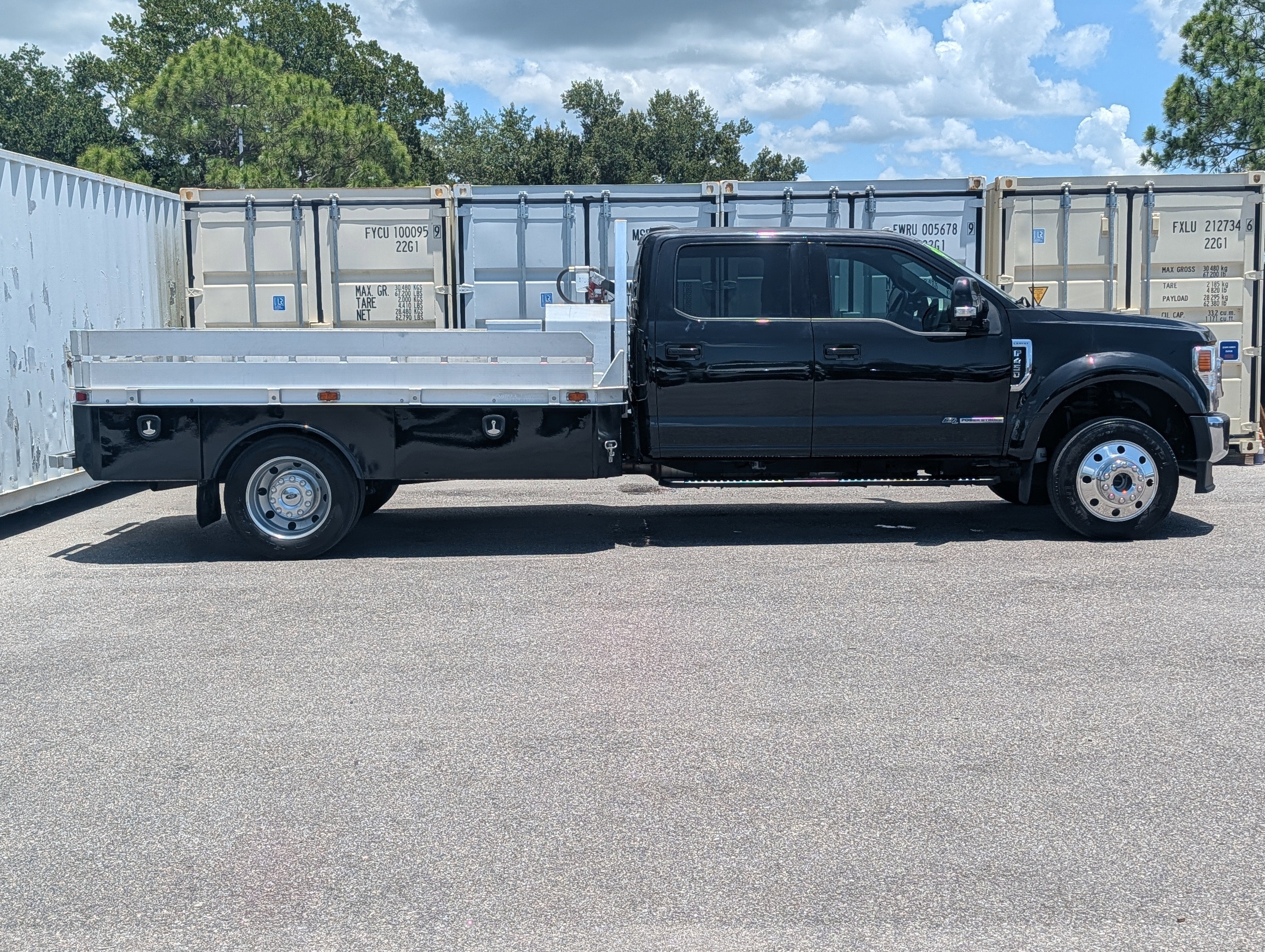 2022 Ford F-450 Chassis Cab Lariat