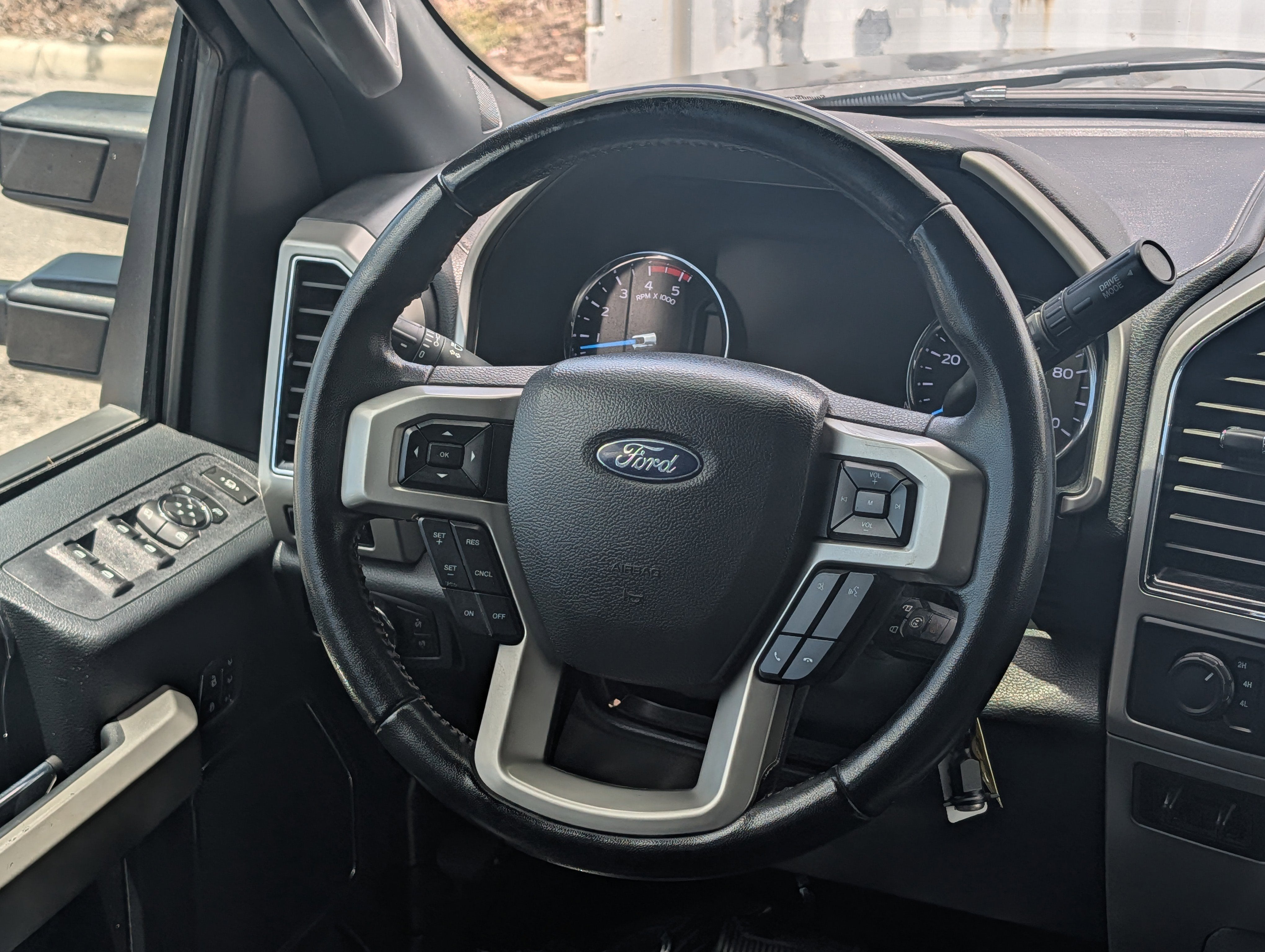 2022 Ford F-450 Chassis Cab Lariat