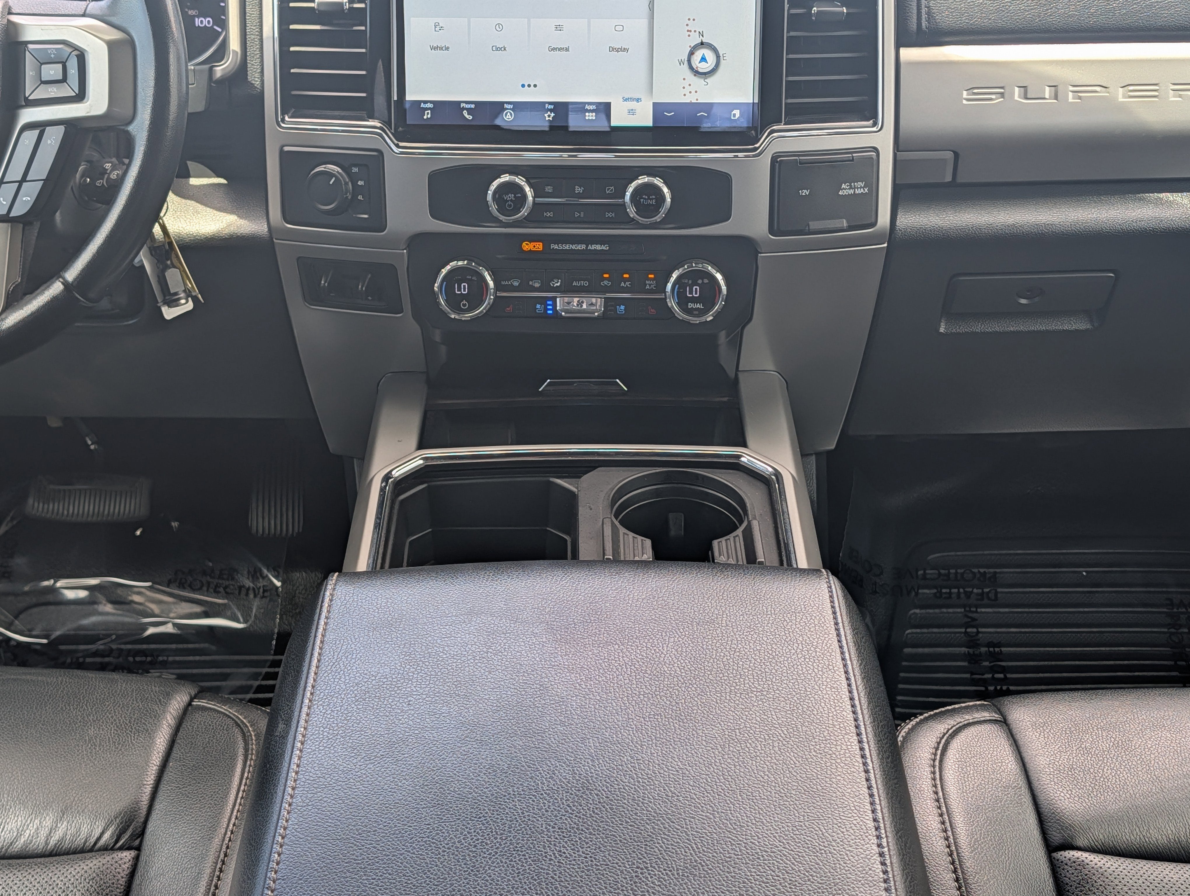 2022 Ford F-450 Chassis Cab Lariat