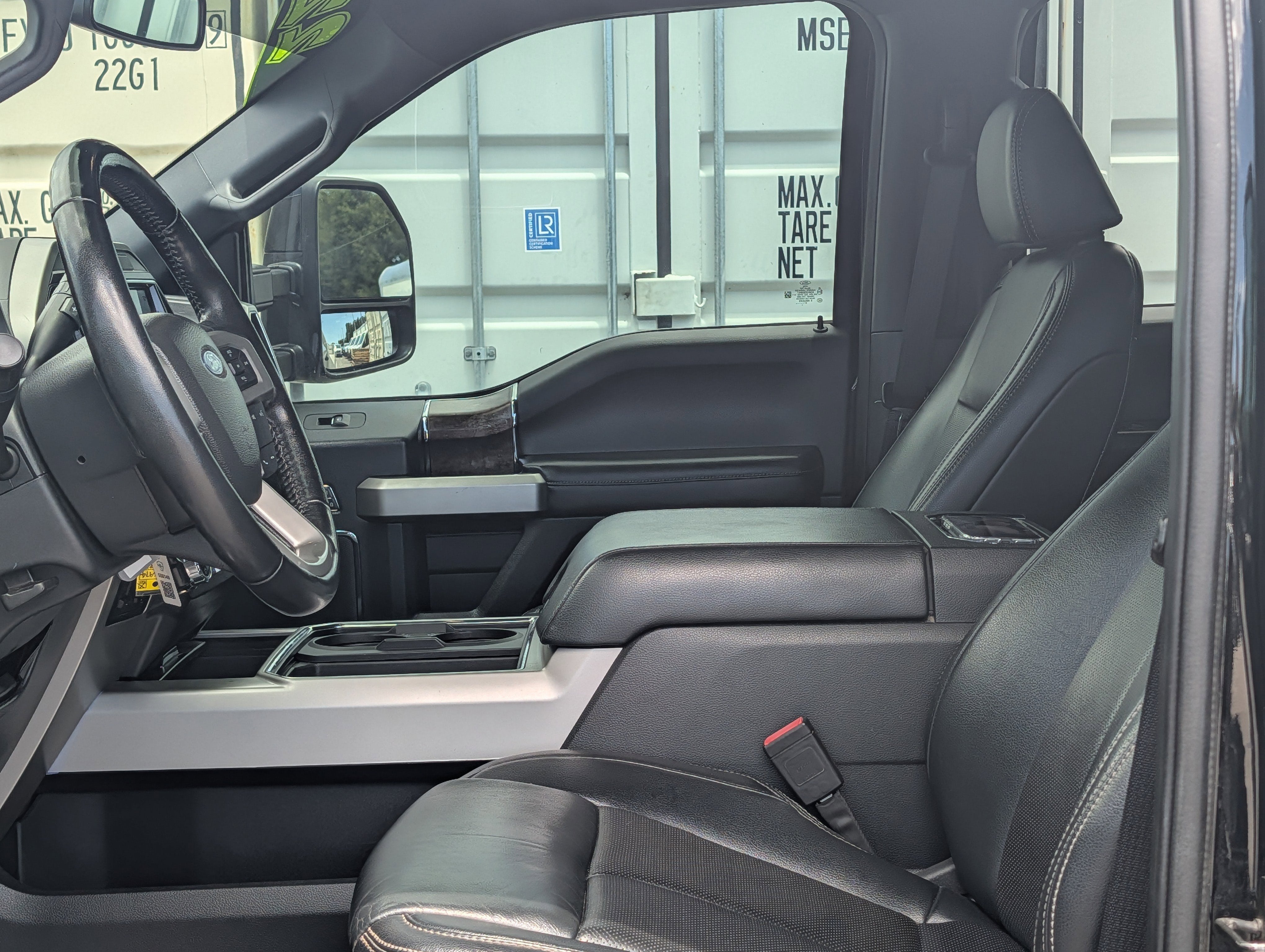 2022 Ford F-450 Chassis Cab Lariat