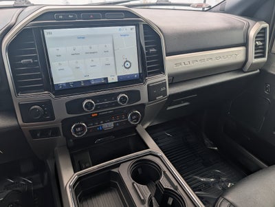 2022 Ford F-450 Chassis Cab Lariat