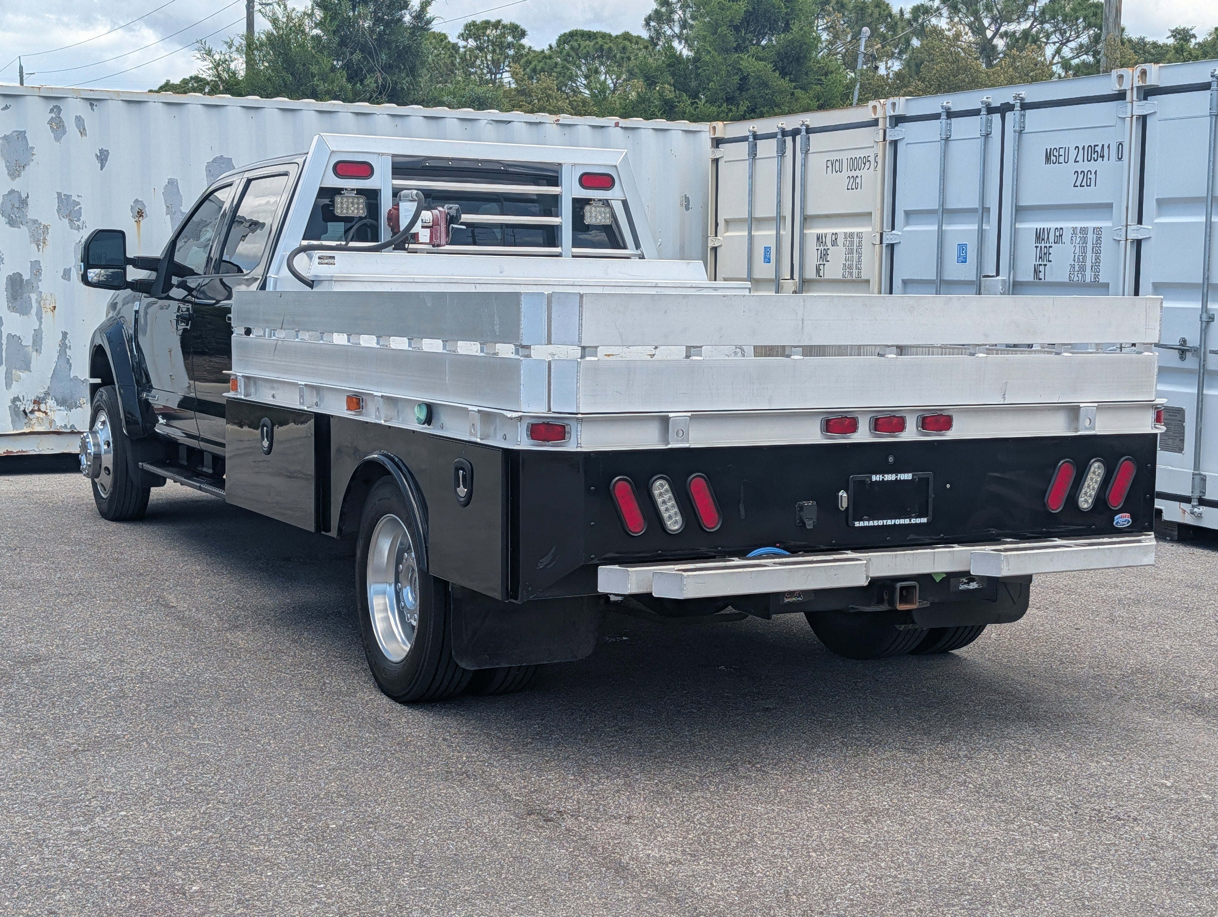 2022 Ford F-450 Chassis Cab Lariat