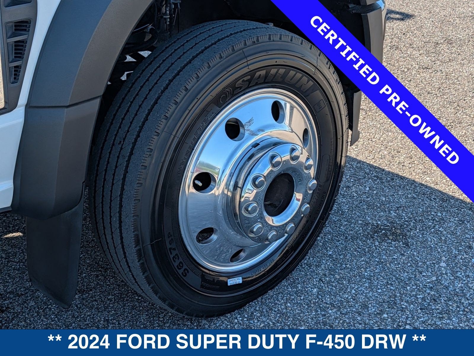 2024 Ford F-450 Chassis Cab Lariat