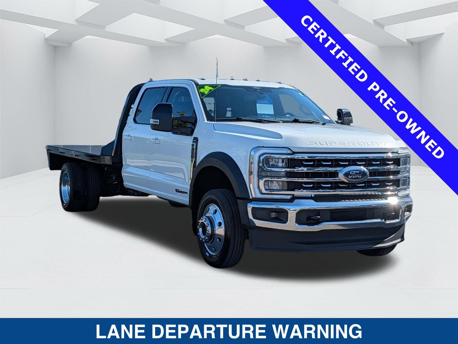 2024 Ford F-450 Chassis Cab Lariat
