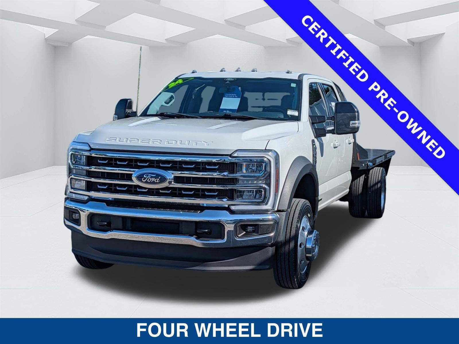 2024 Ford F-450 Chassis Cab Lariat