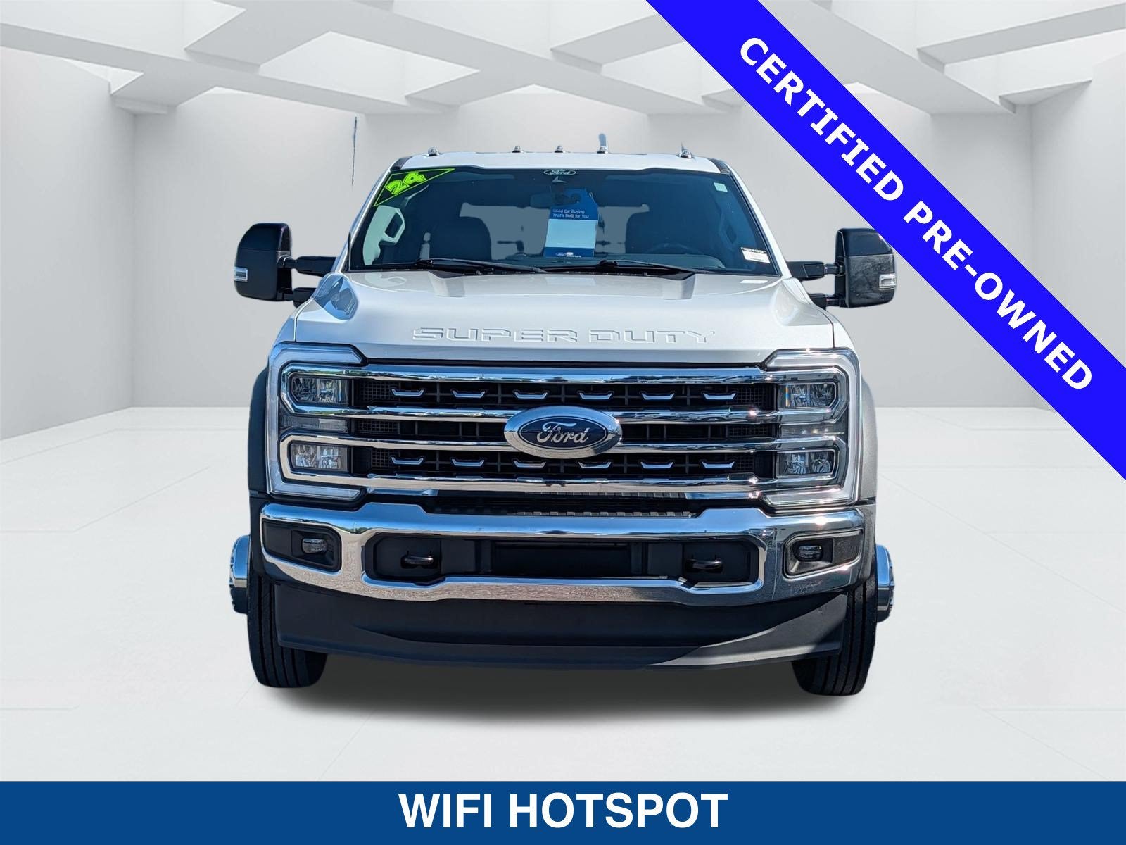 2024 Ford F-450 Chassis Cab Lariat