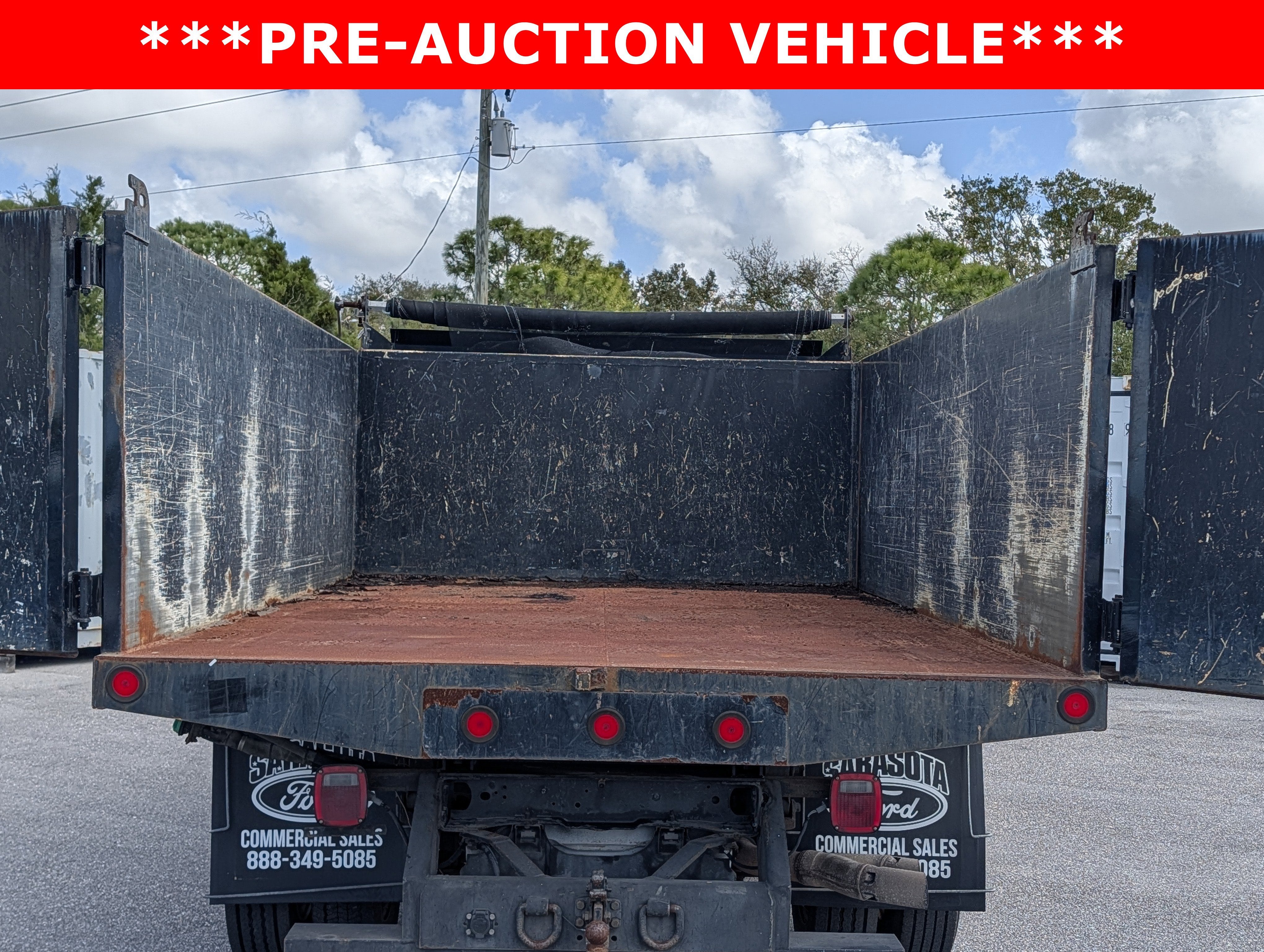 2016 Ford F-550 Chassis Cab XL