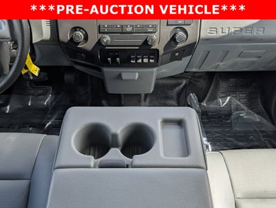 2016 Ford F-550 Chassis Cab XL