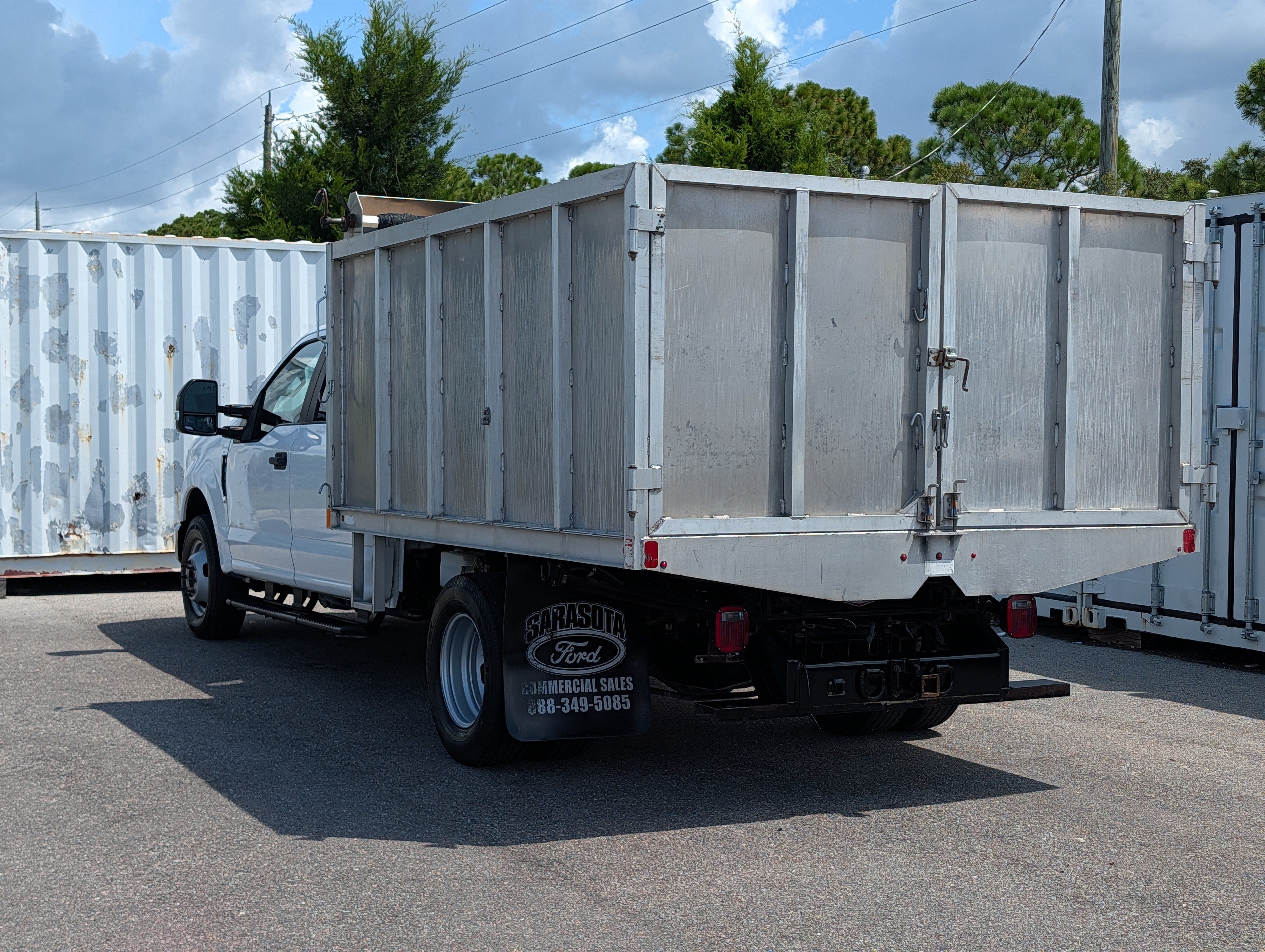 2020 Ford F-350 Chassis Cab XL