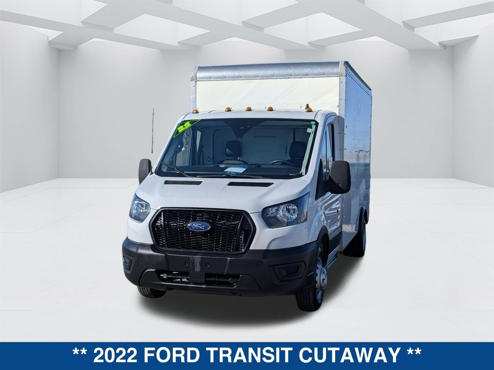 2022 Ford Transit-350 Cutaway BASE