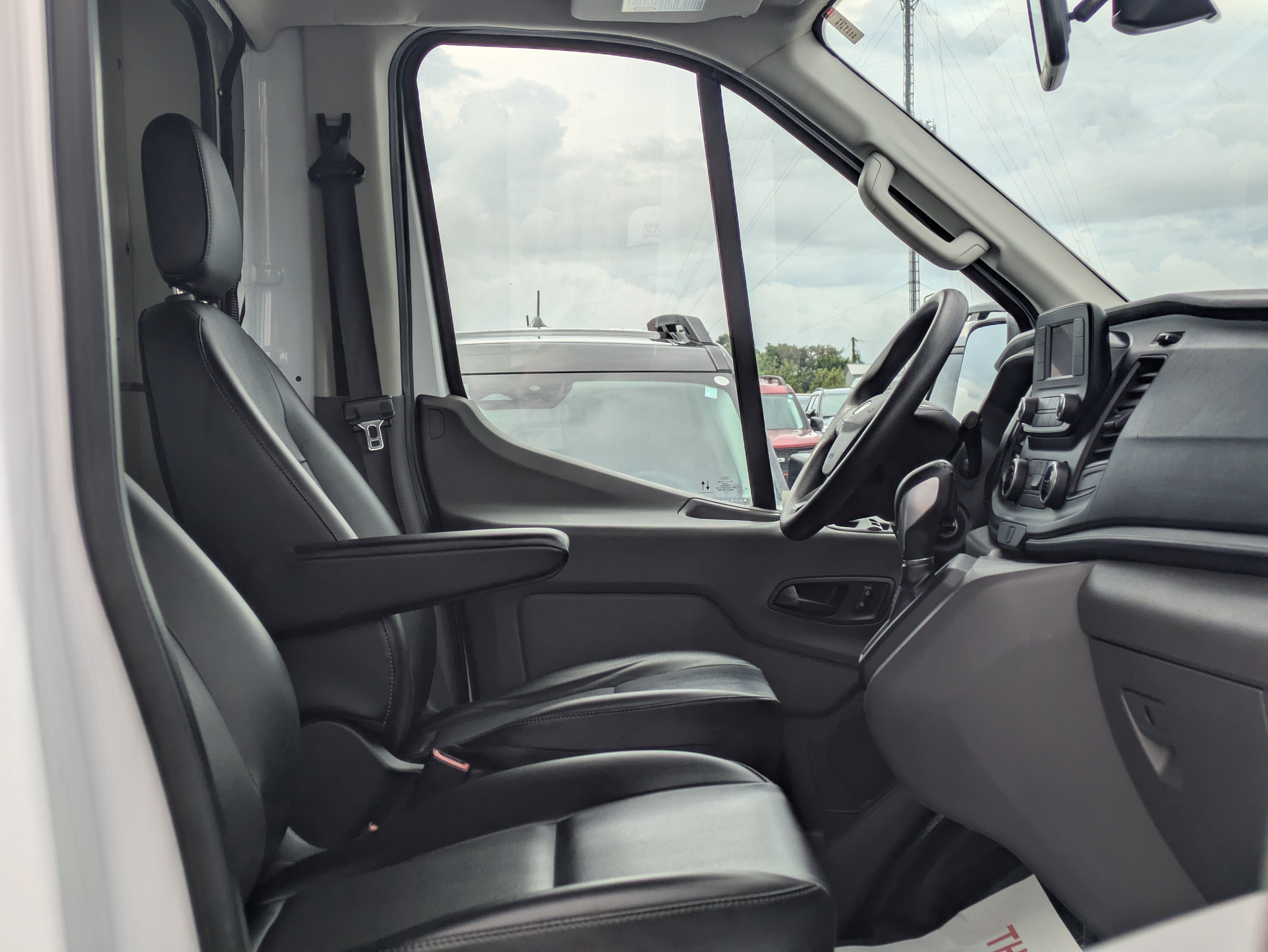 2022 Ford Transit-350 Cutaway BASE