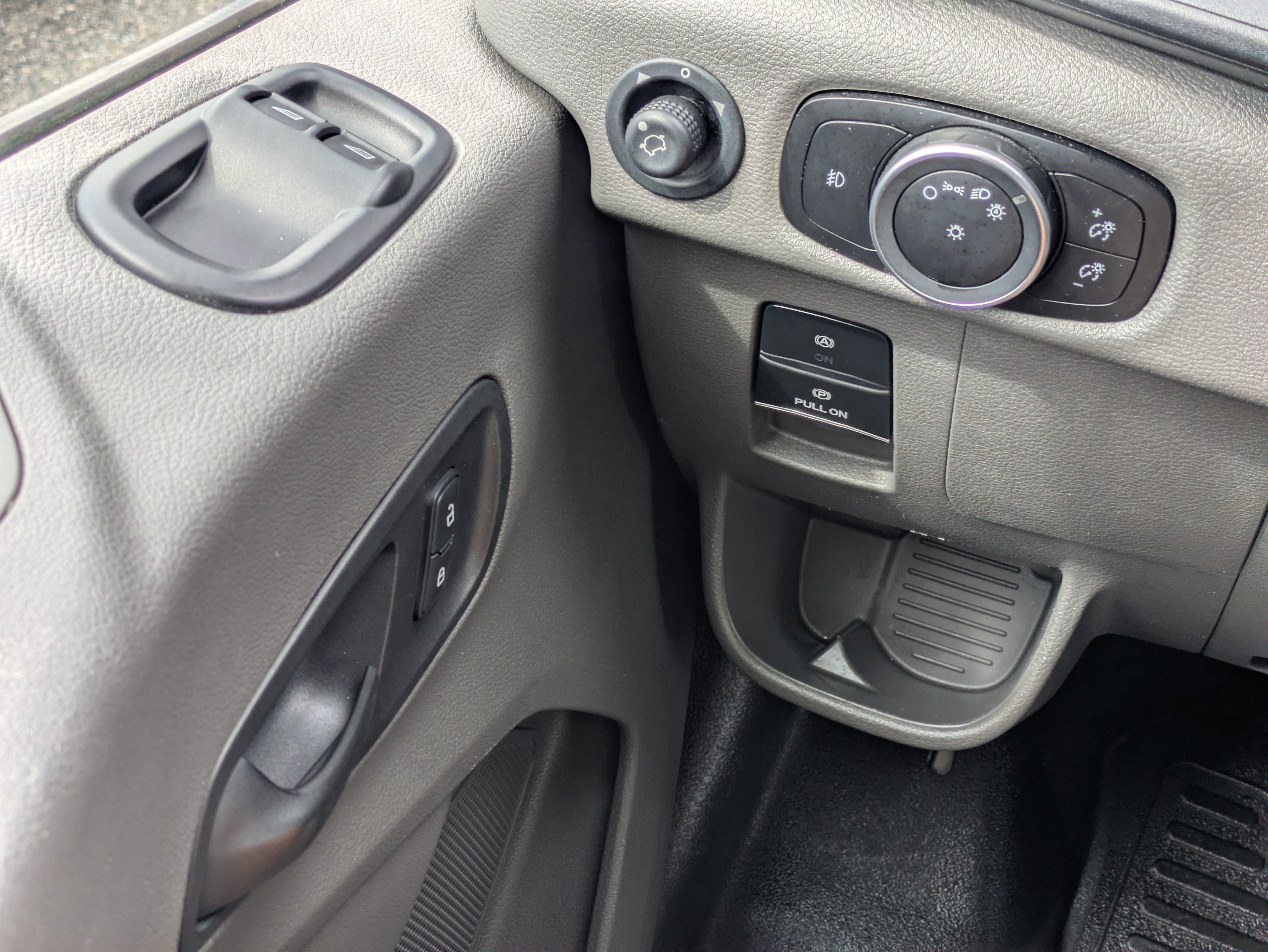 2022 Ford Transit-350 Cutaway BASE