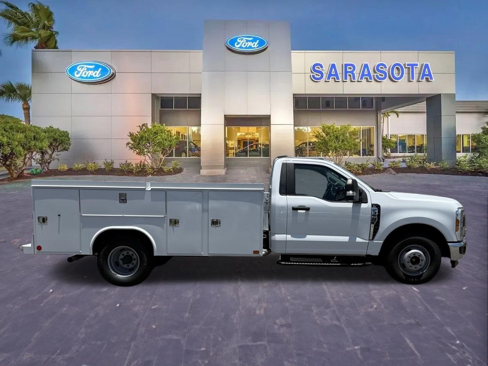 2024 Ford Super Duty F-350 DRW XL