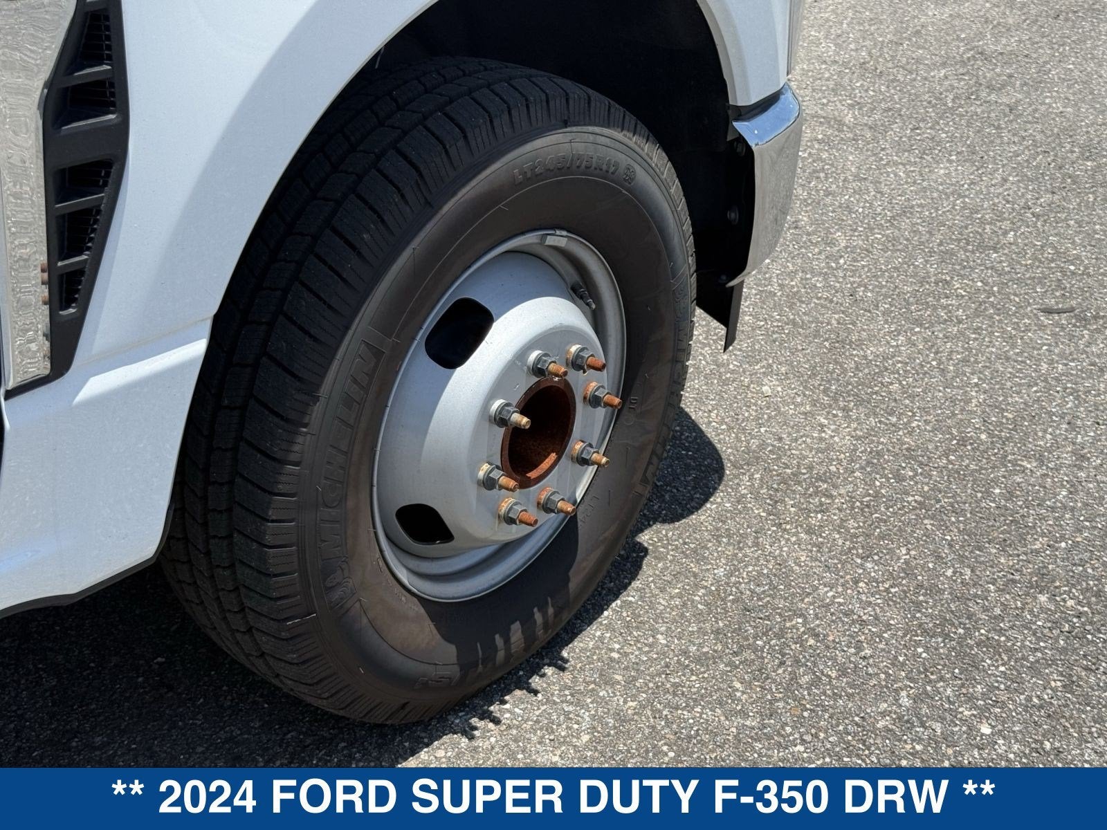 2024 Ford Super Duty F-350 DRW XL