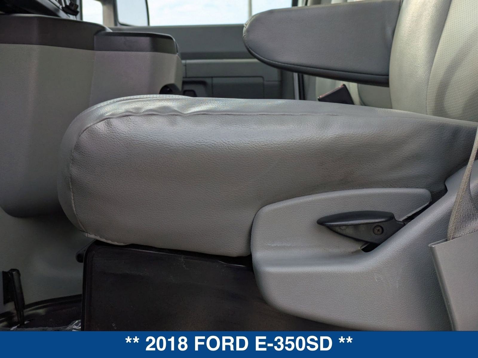 2018 Ford Econoline 350 Cutaway BASE