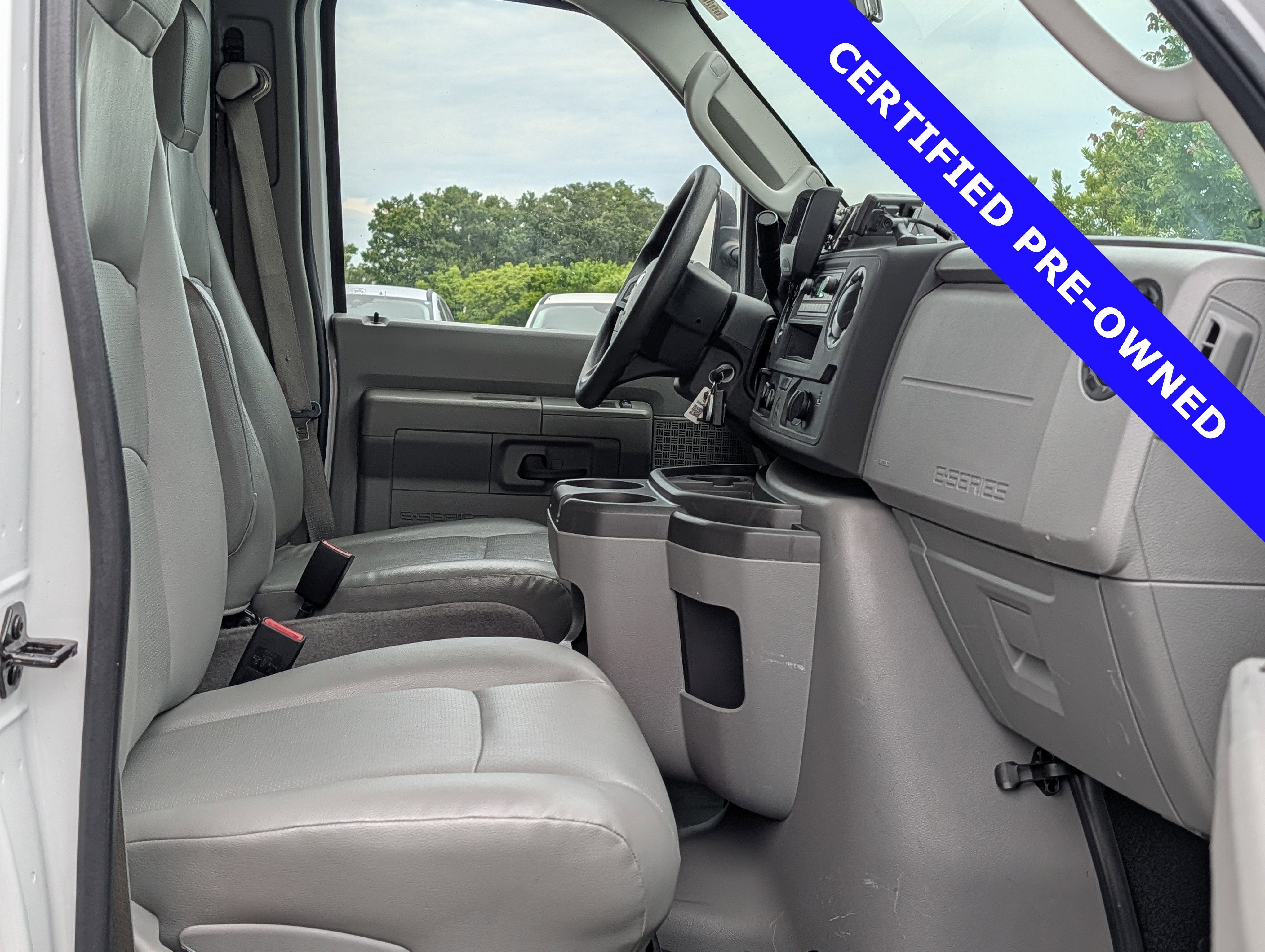 2024 Ford Econoline 350 Cutaway Base