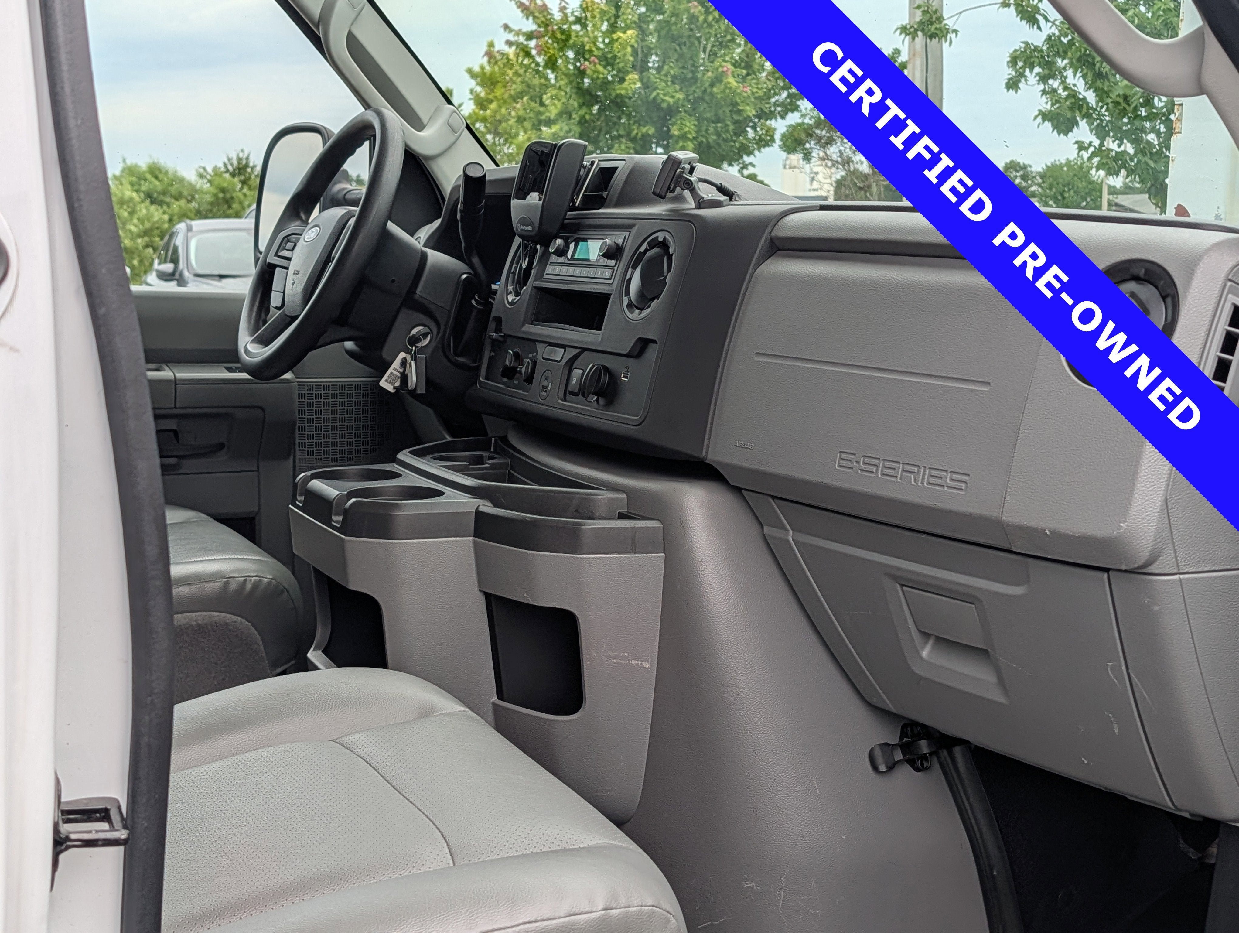 2024 Ford Econoline 350 Cutaway Base