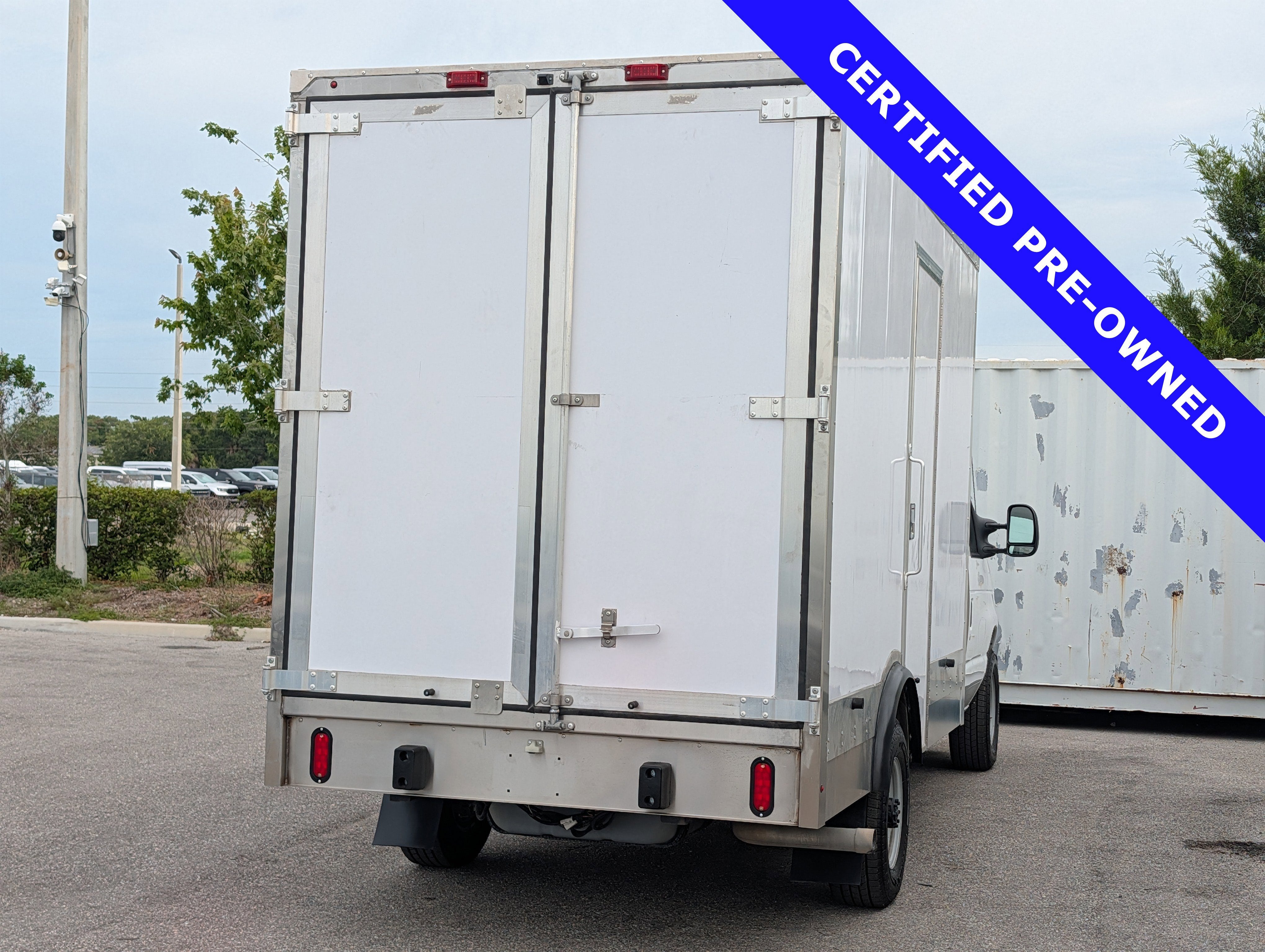 2024 Ford Econoline 350 Cutaway Base