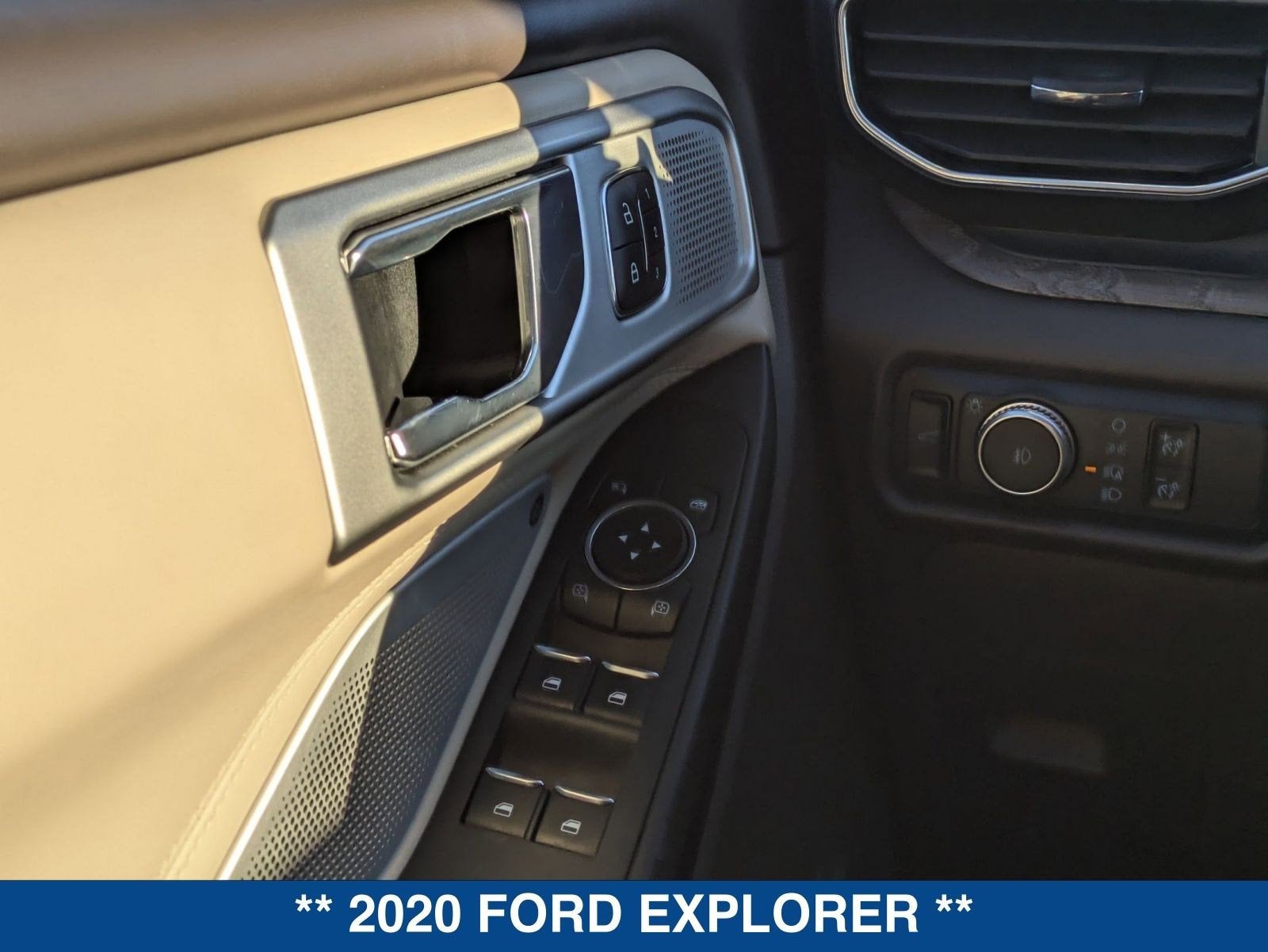 2020 Ford Explorer Platinum