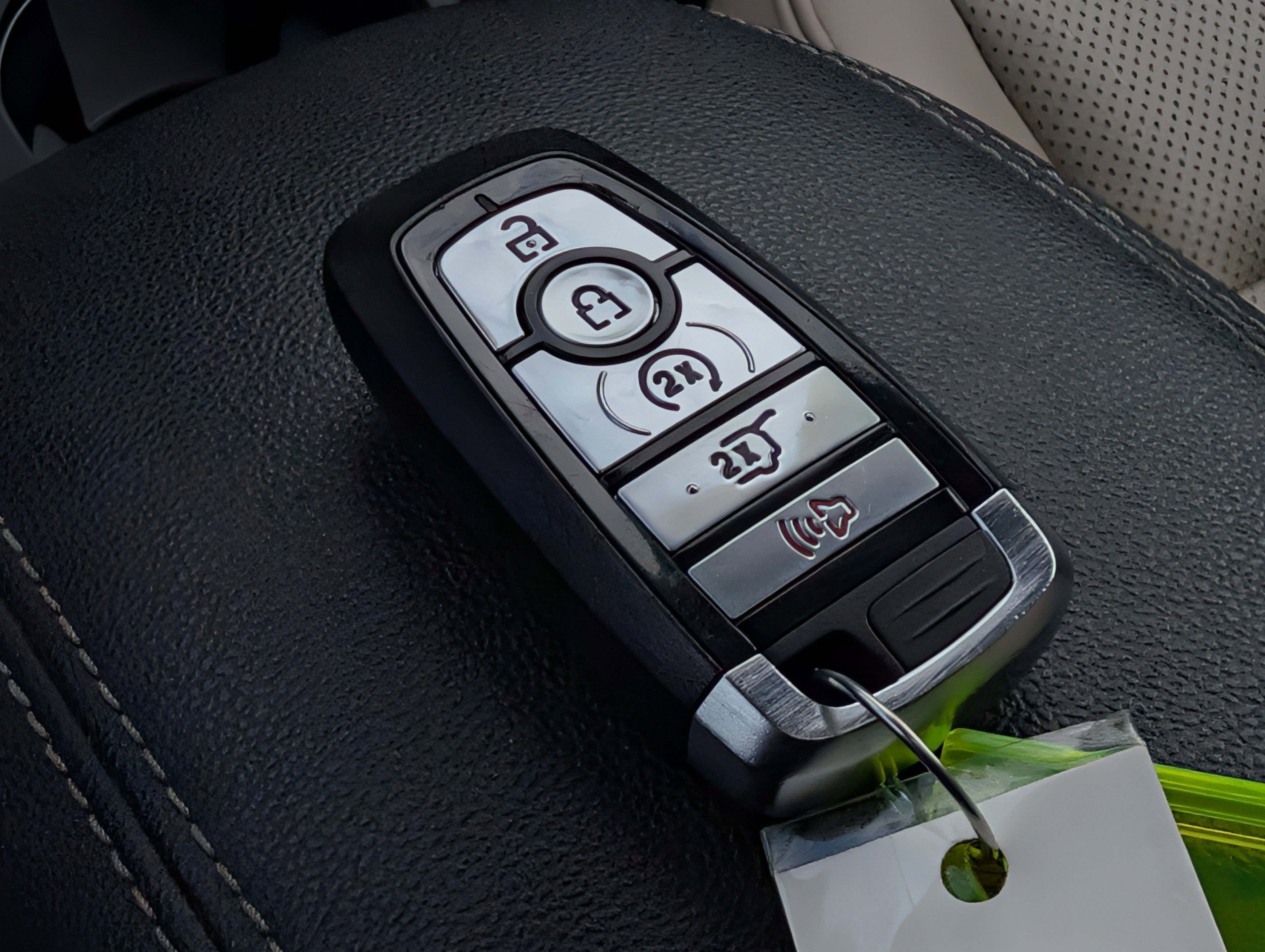 2021 Ford Escape Hybrid Titanium