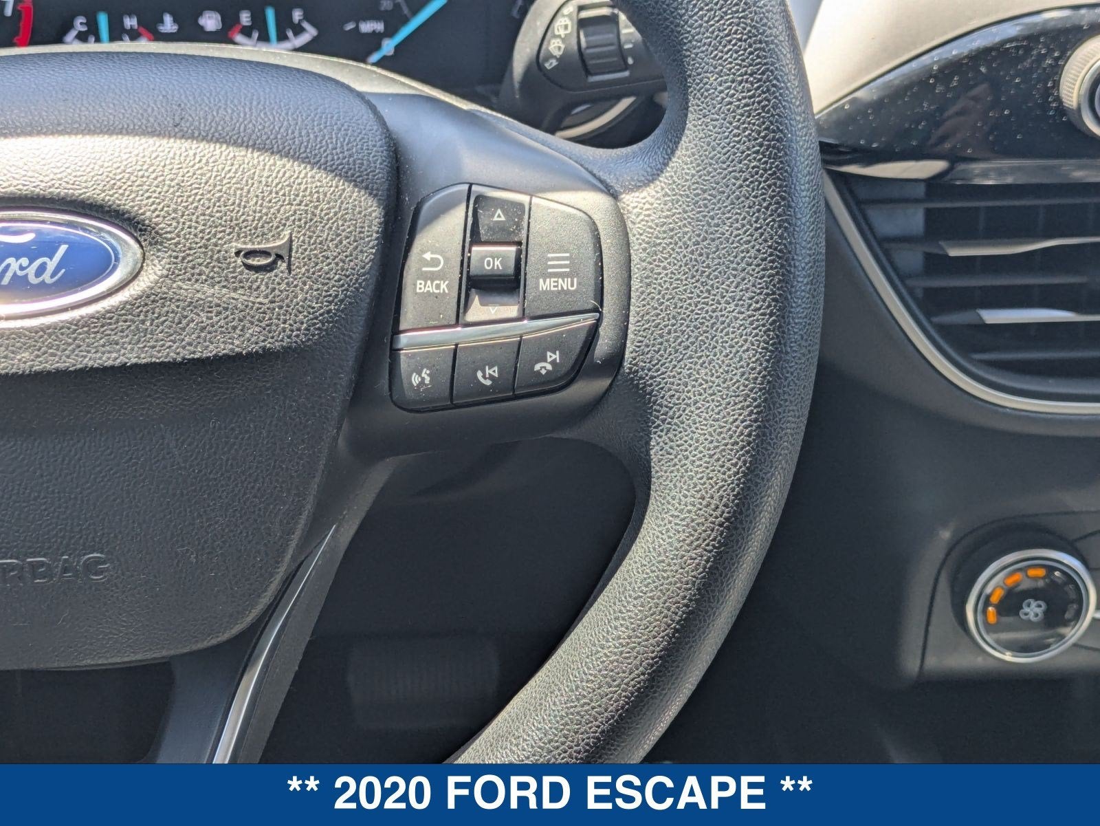 2020 Ford Escape SE