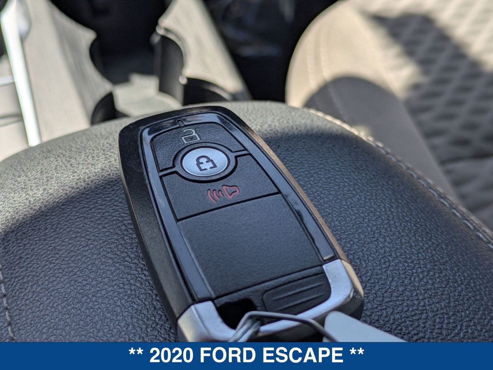 2020 Ford Escape SE