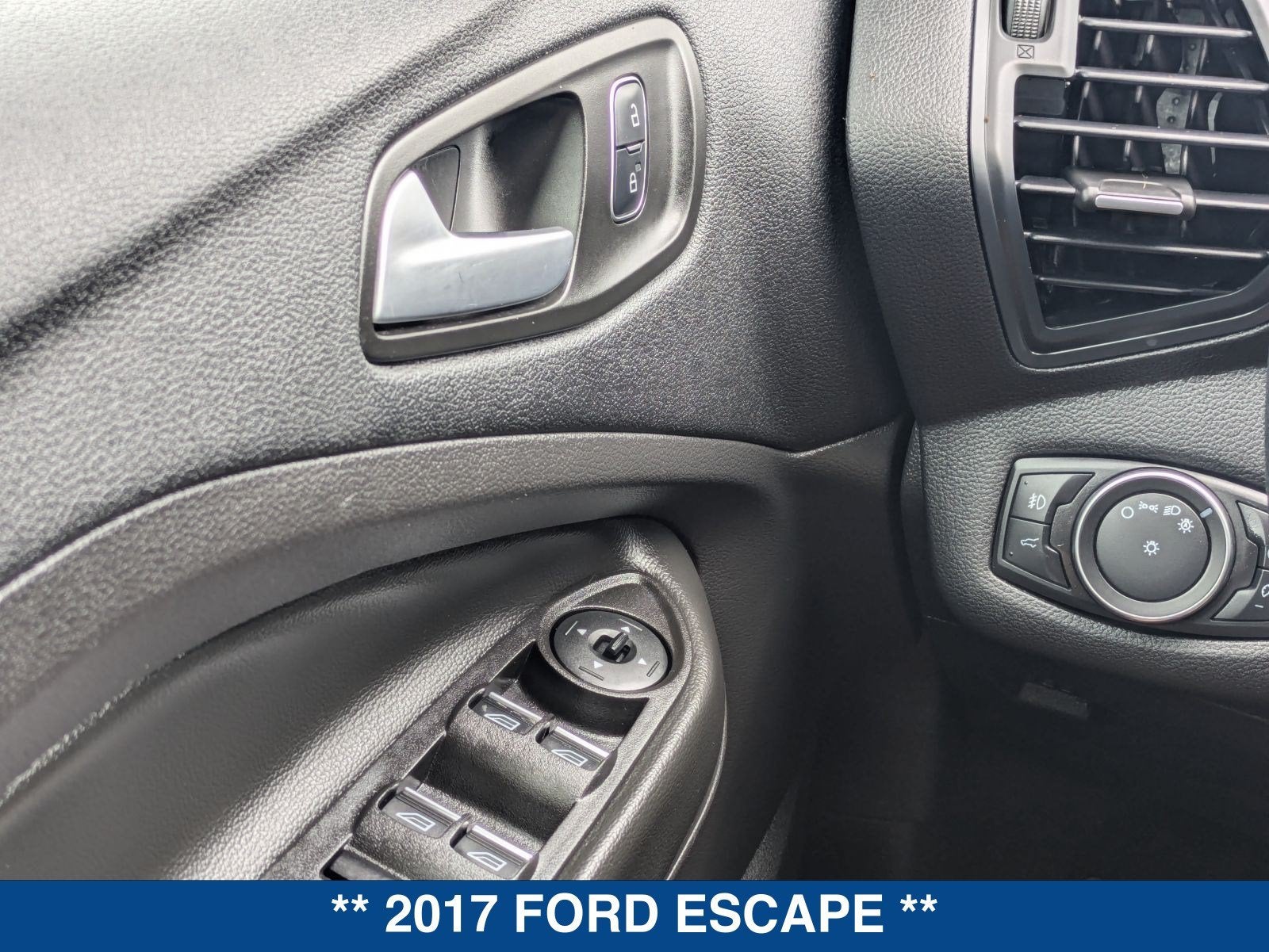 2017 Ford Escape SE