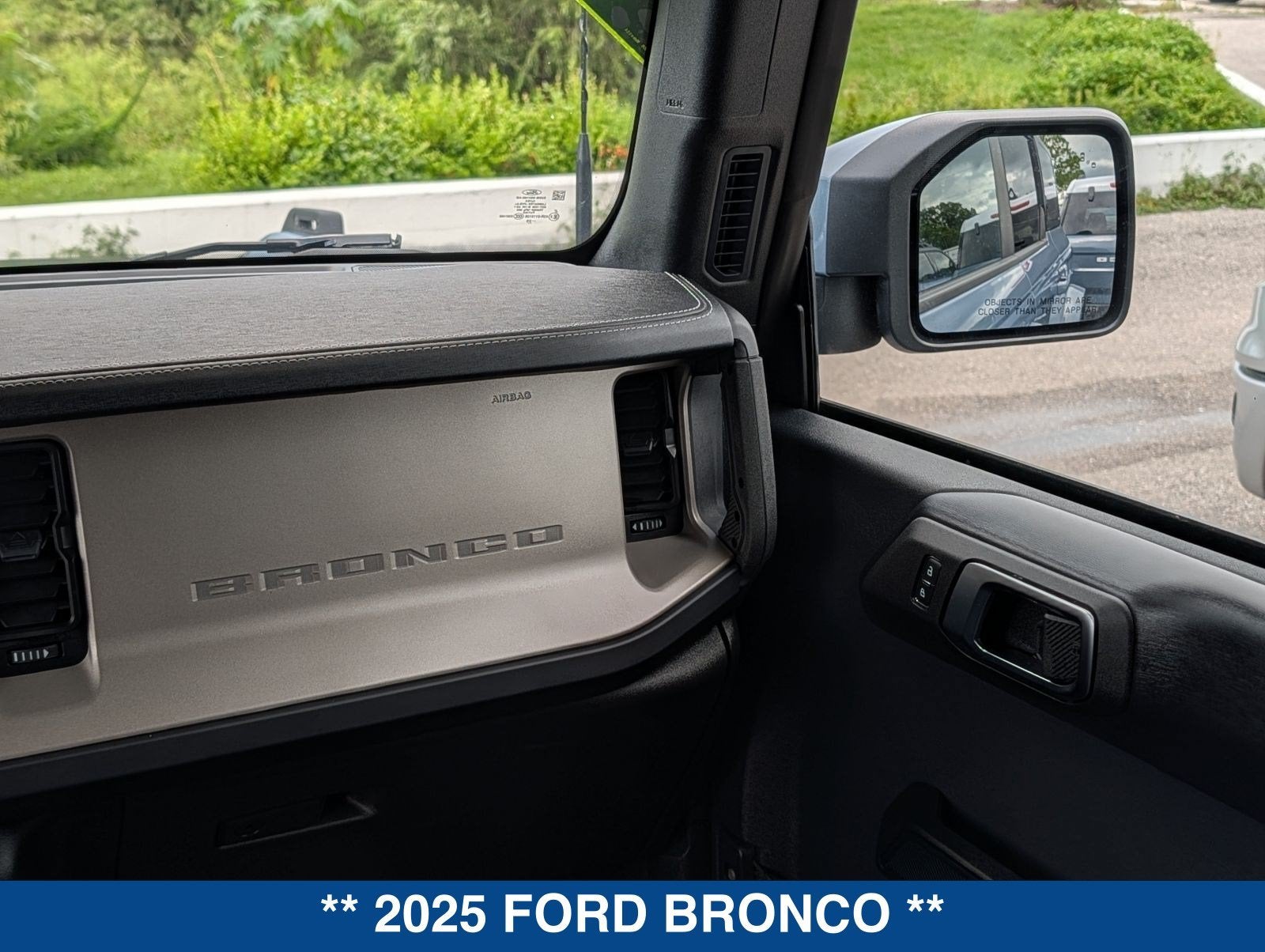 2025 Ford Bronco Outer Banks