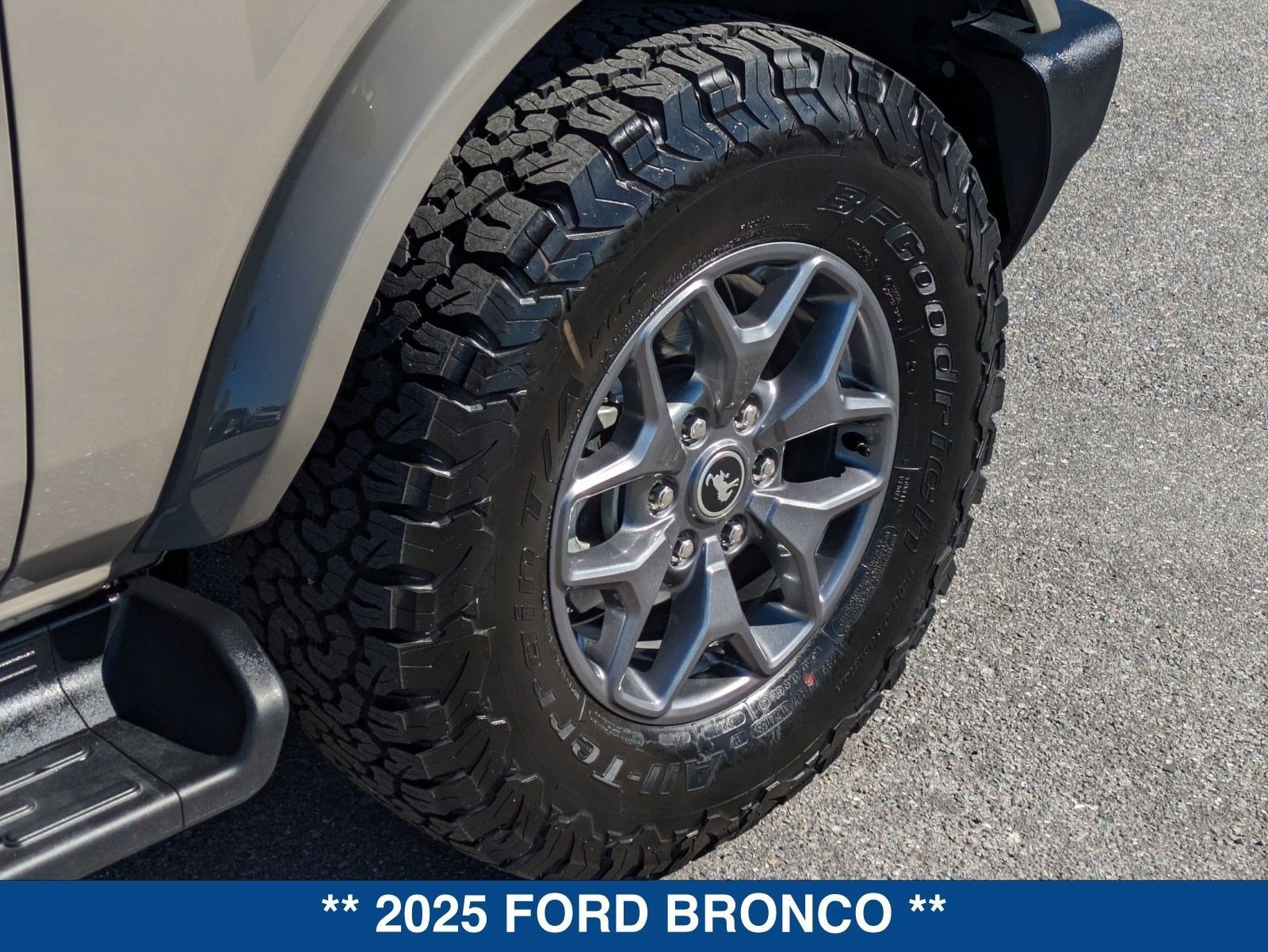 2025 Ford Bronco Outer Banks