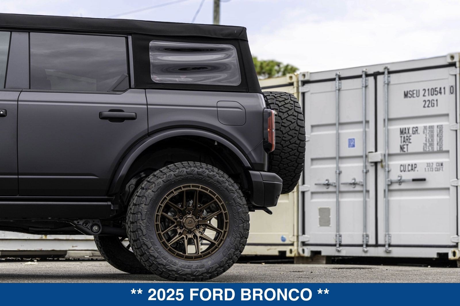 2025 Ford Bronco Badlands