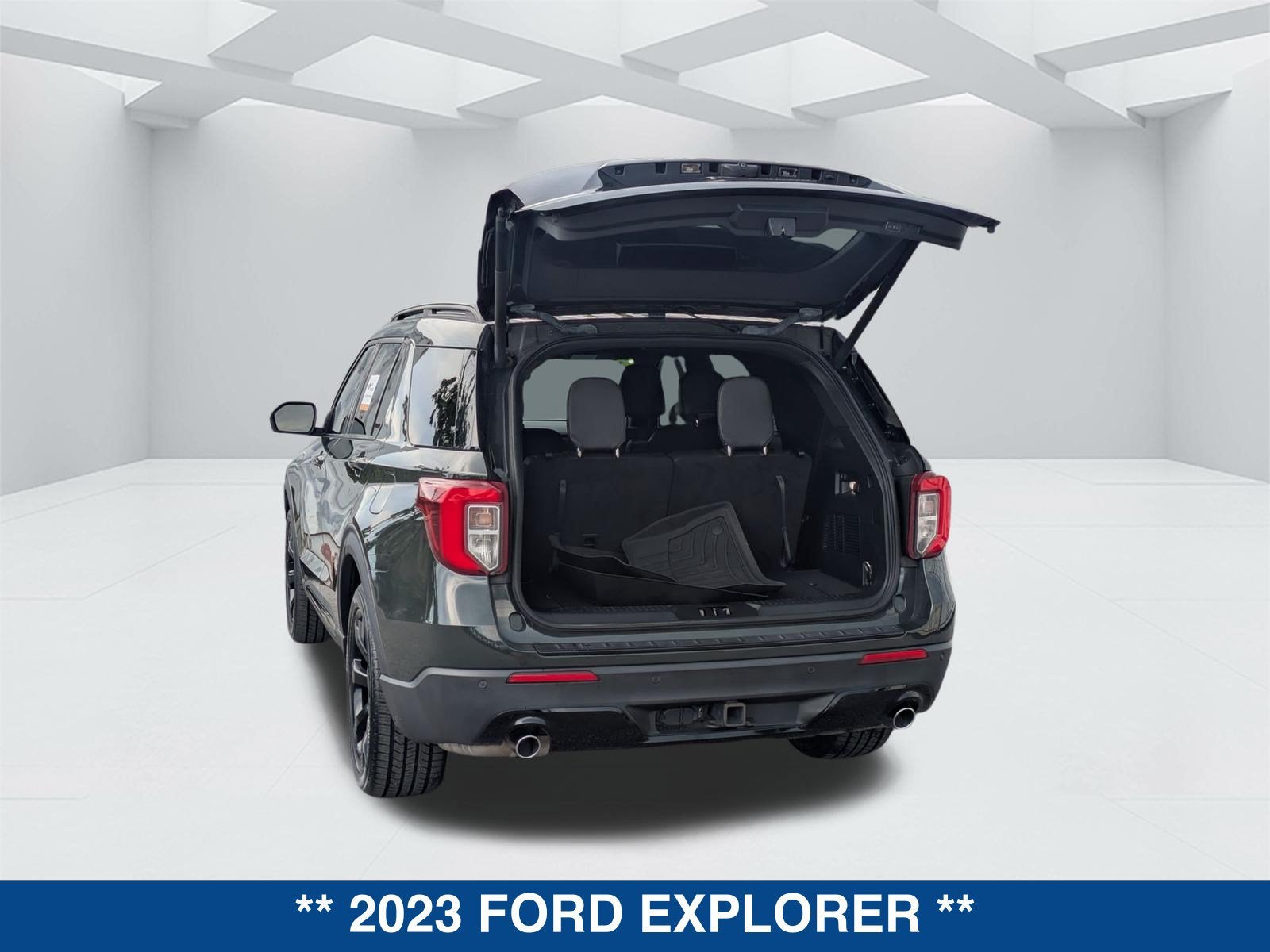 2023 Ford Explorer ST-Line