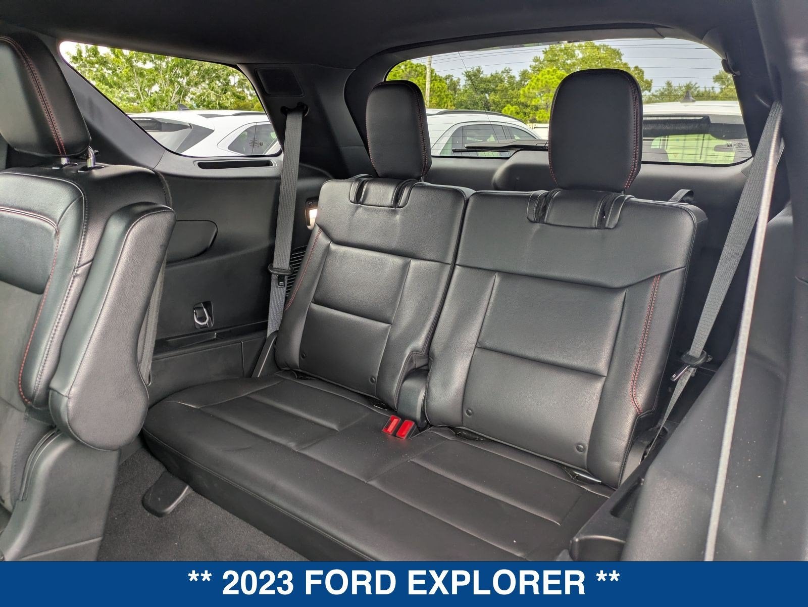 2023 Ford Explorer ST-Line