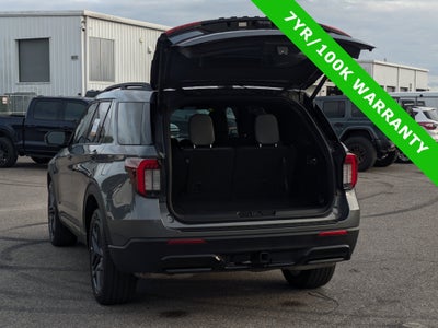 2025 Ford Explorer ST-Line