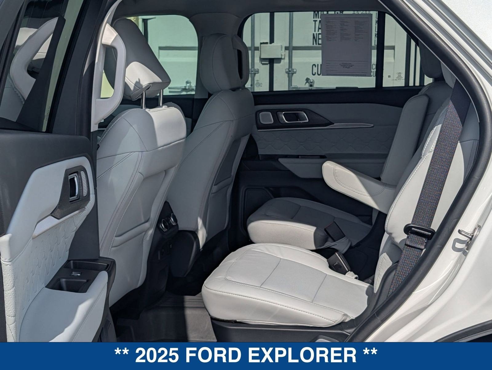 2025 Ford Explorer Platinum