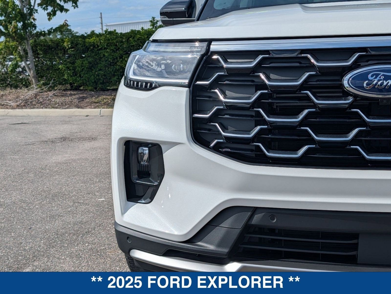 2025 Ford Explorer Platinum
