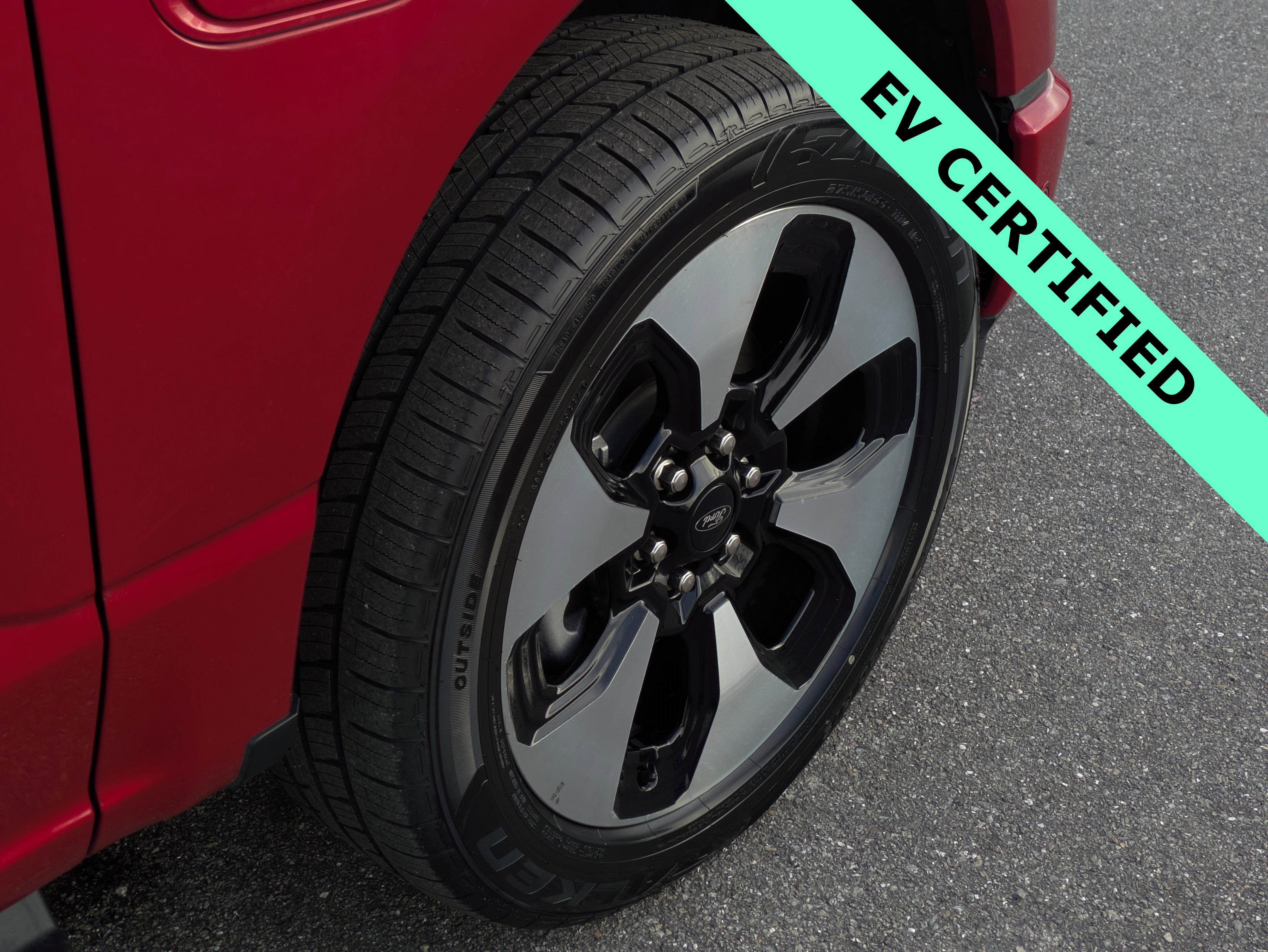 2023 Ford F-150 Lightning Platinum