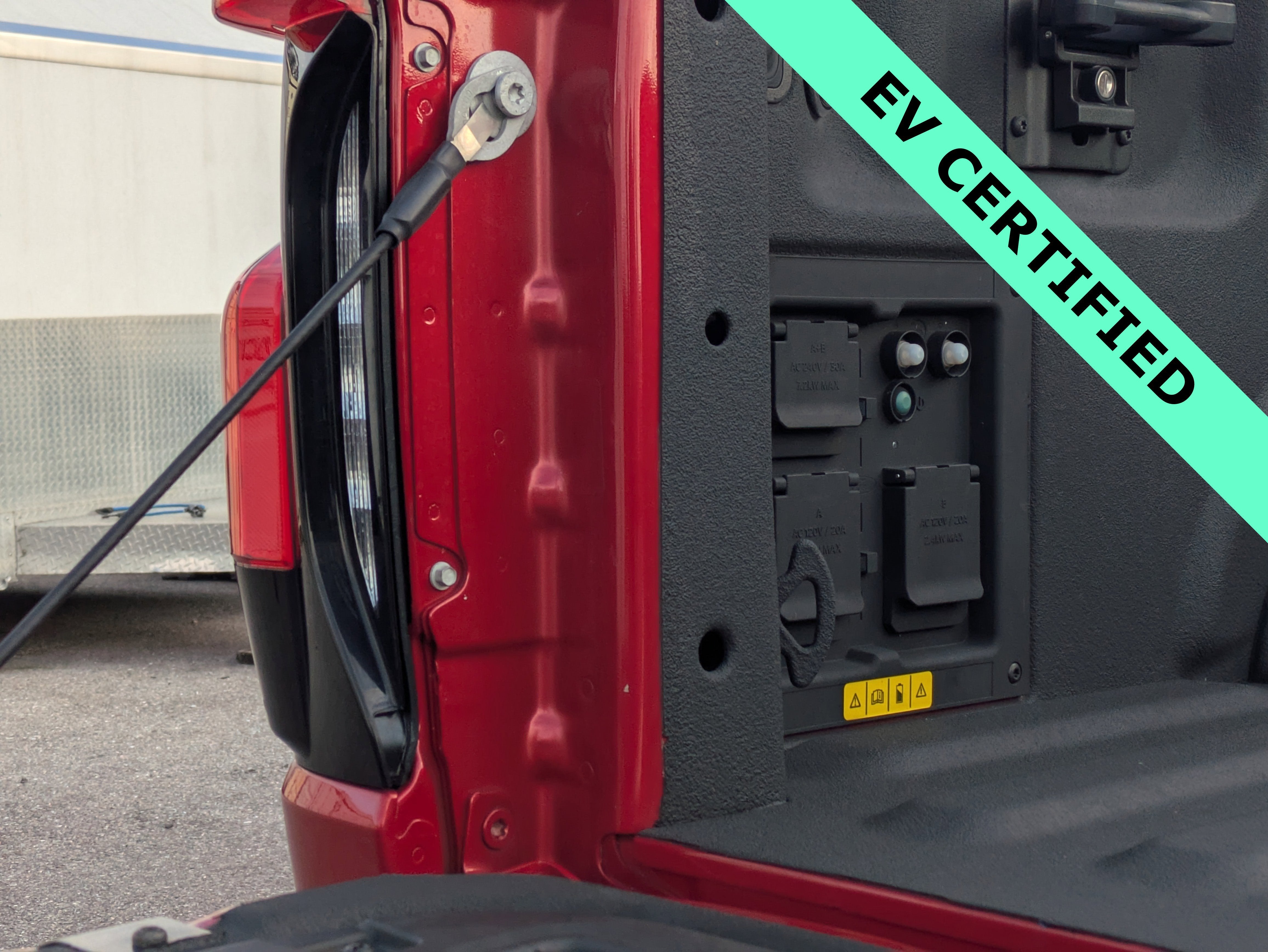 2023 Ford F-150 Lightning Platinum